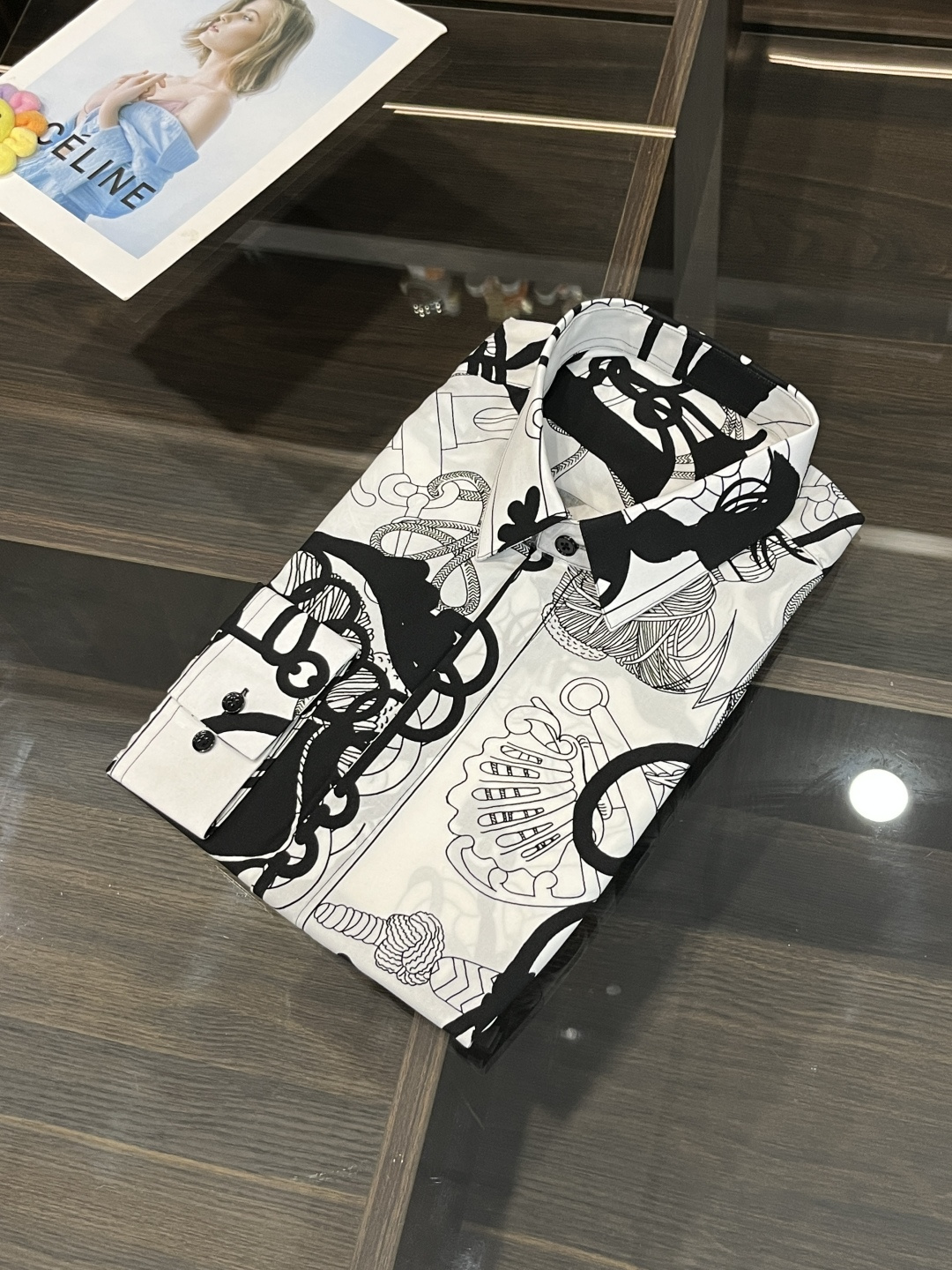 NO:425997,The latest men's essential shirts for D&G counters are natural cotton, comfortable and breathable, original single product, original fabric, soft and comfortable, high-end and luxurious, enough to have a sufficiently scene-like grade, this shirt is proud to make you satisfied and face! Size 38-40-42-44-46-48 New H2025 model debut, Dolce&Gabbana,shirts,alexander wang19860909主推 D&G 专柜最新款男士必备款衬衫,天然棉,舒服透气,原单狠货,原版面料,柔软舒适,上身高端又奢华,足够场面的档次,这款衬衫无不骄傲的让你满意有面子! 尺码38-40-42-44-46-48 H2025新款首发,,Dolce&Gabbana,shirts,alexander wang,Men's clothing