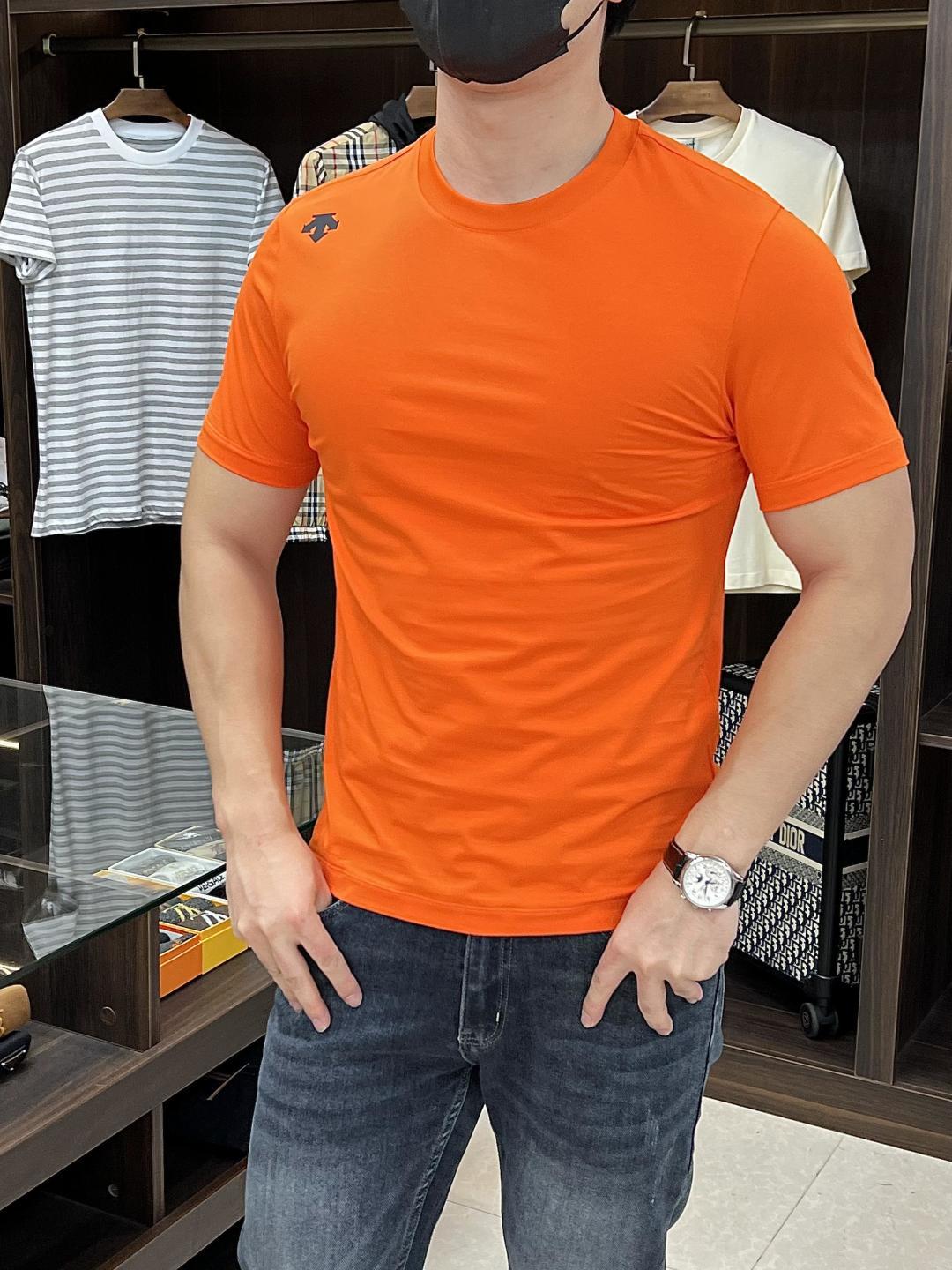 NO:443381,Mainly recommended Diesel's new autumn and winter products are released for casual round neck short sleeves, high-end pure cotton fabrics, defining high-end products, 3D three-dimensional version, close-fitting comfort, European standards for environmentally friendly dyeing, removing all heavy metals and microorganisms, meeting international standards!  Chest embroidery small number of imported embroidery embroidery lines are clear and the details are full, and are manufactured by listed companies in OEM. Size M-3XL H is the first to be released, T-shirt, alexander wang19860909主推 迪塞尔 秋冬新品发布休闲圆领短袖,高端纯棉面料,定义高端产品 3D立体制版、贴身舒适,欧洲标准环保染色、去除所有重金属、微生物 达到国际标准！ 胸前绣花 少数量进口绣花绣制线路清晰、细节拉满,上市公司代工厂制造. 尺码M-3XL H新款首发,,T-shirt,alexander wang,Men's clothing