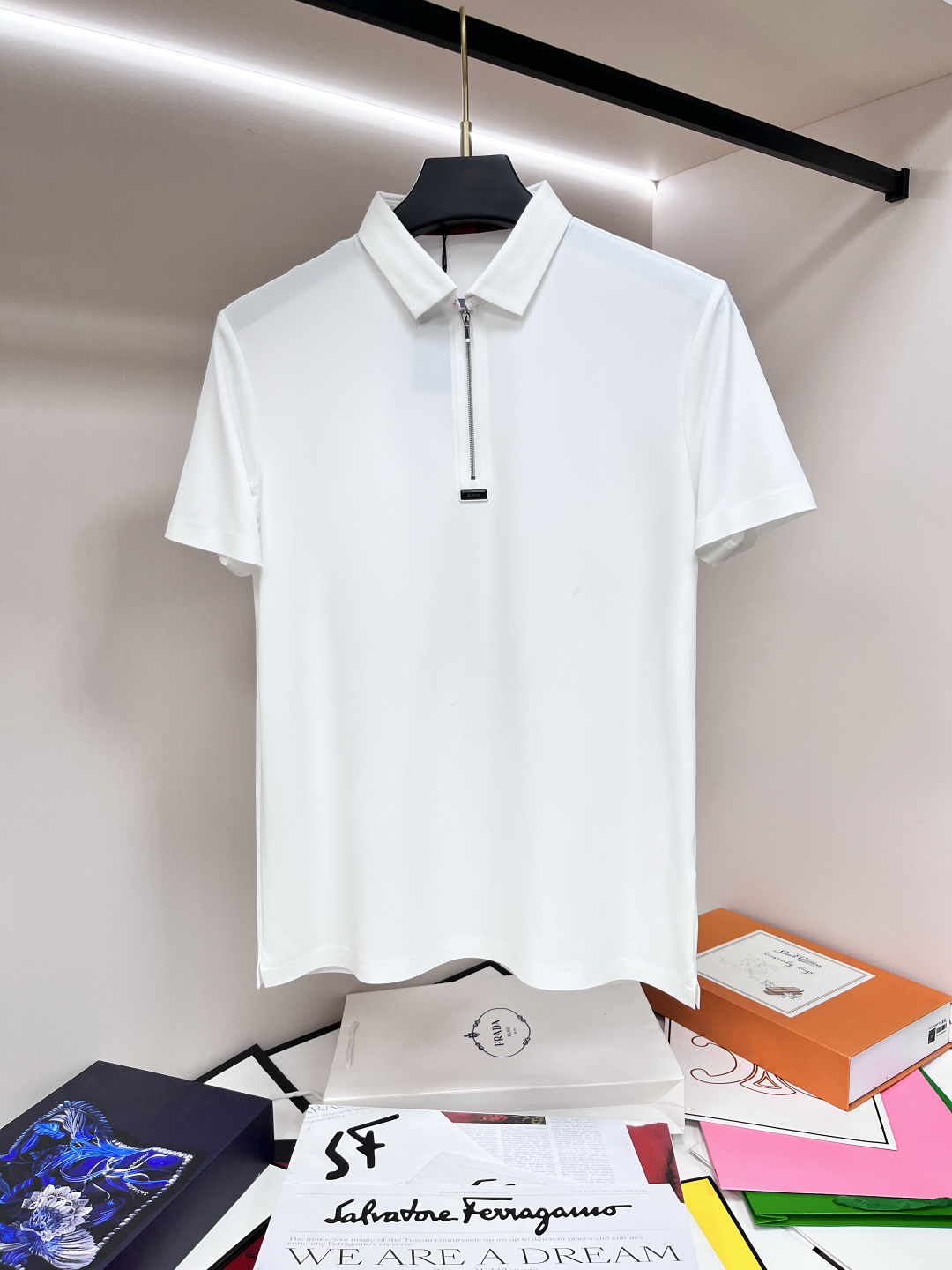 NO:464677,The main recommendation is Kiton exclusively for the new autumn Kiton fashion and casual lapel short sleeves, high-density pure cotton fabric, high-end needle embroidery, high-end European version original single T-shirt, trendy and fashionable casual half-sleeved, breathable and comfortable, impeccable details, brand element design concept, reflecting high quality. It presents casual cut, and the upper body style is superb!  Code Number M-3XL H2025 new model first release, T-shirt,tees,t-shirt,alexander wang19860909主推 Kiton 独家专供秋季新款Kiton 时尚休闲翻领短袖,高密度纯棉面料,高级密针刺绣、高端欧版原单T恤,潮流时尚休闲半袖 透气舒适度高,细节无可挑剔,品牌元素设计理念,体现高品质.呈现休闲裁剪,上身版型超赞！ 码数M-3XL H2025新款首发,,T-shirt,tees，t-shirt,alexander wang,Men's clothing