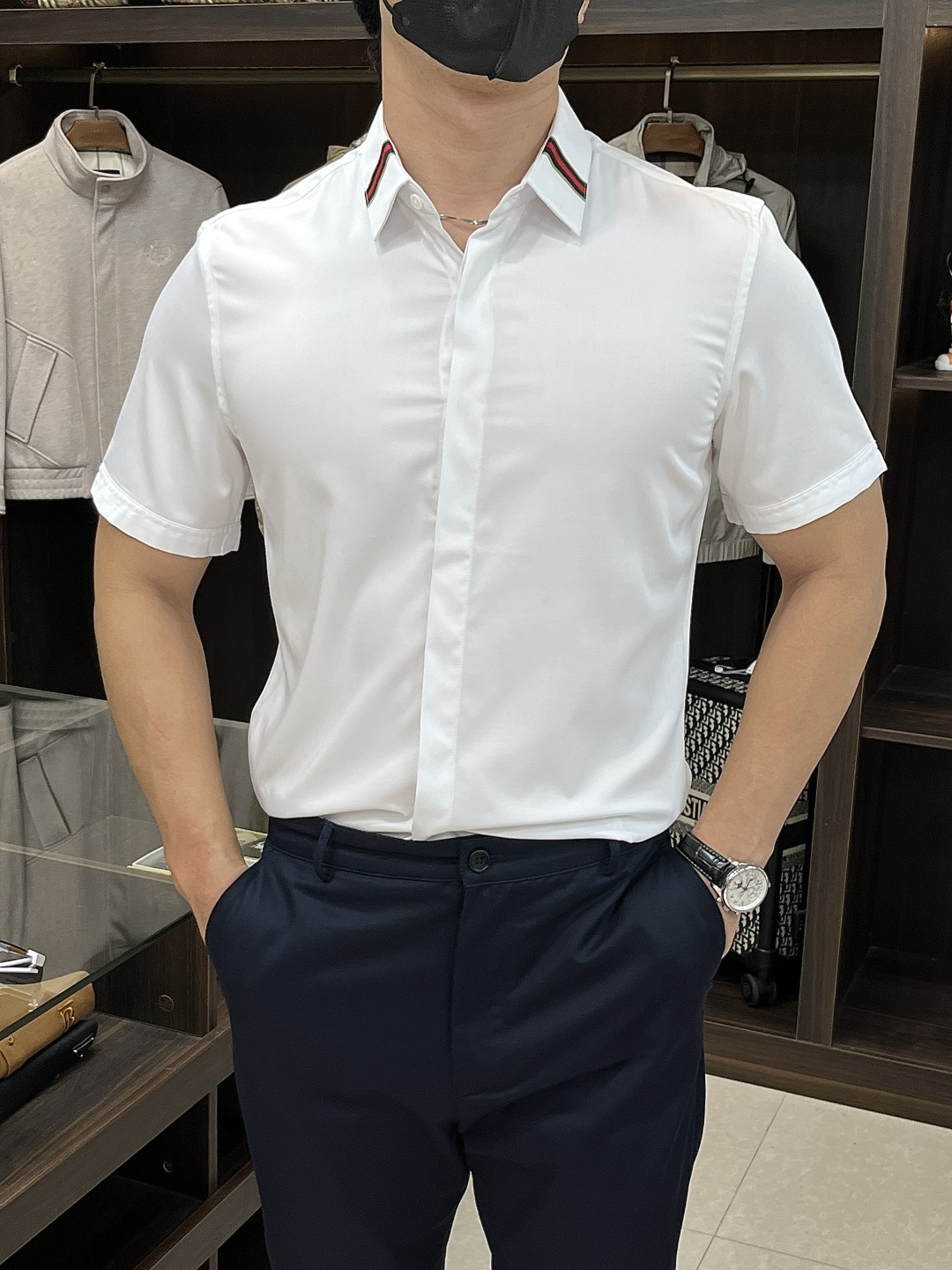 NO:507500,Continuously stocked series!  The main recommendation Gucci Gucci counter latest men's must-have short-sleeved shirt, natural cotton, comfortable and breathable, original single product, original fabric, soft and comfortable, high-end and luxurious, enough style, this shirt is proud to make you satisfied and face! Size 38-40-42-44-46-48 H new model first release, gucci,gucci,shirts,T-shirt,alexander wang19860909不断货系列！ 主推 Gucci 古驰 专柜最新款男士必备款短袖衬衫,天然棉,舒服透气,原单狠货,原版面料,柔软舒适,上身高端又奢华,足够场面的档次,这款衬衫无不骄傲的让你满意有面子! 尺码38-40-42-44-46-48 H新款首发,,gucci,gucci,shirts,T-shirt,alexander wang,Men's clothing