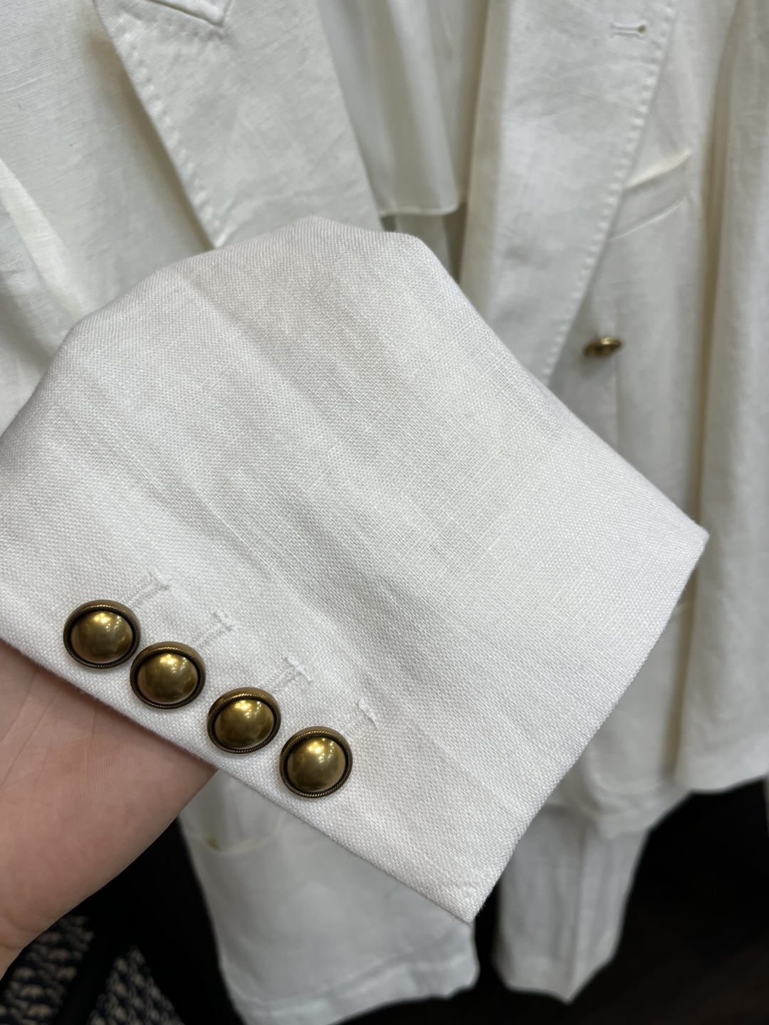 Stylish 100% Linen Suit with Brass Buttons, Various Sizes Available, Highly Recommended! - 图片 7