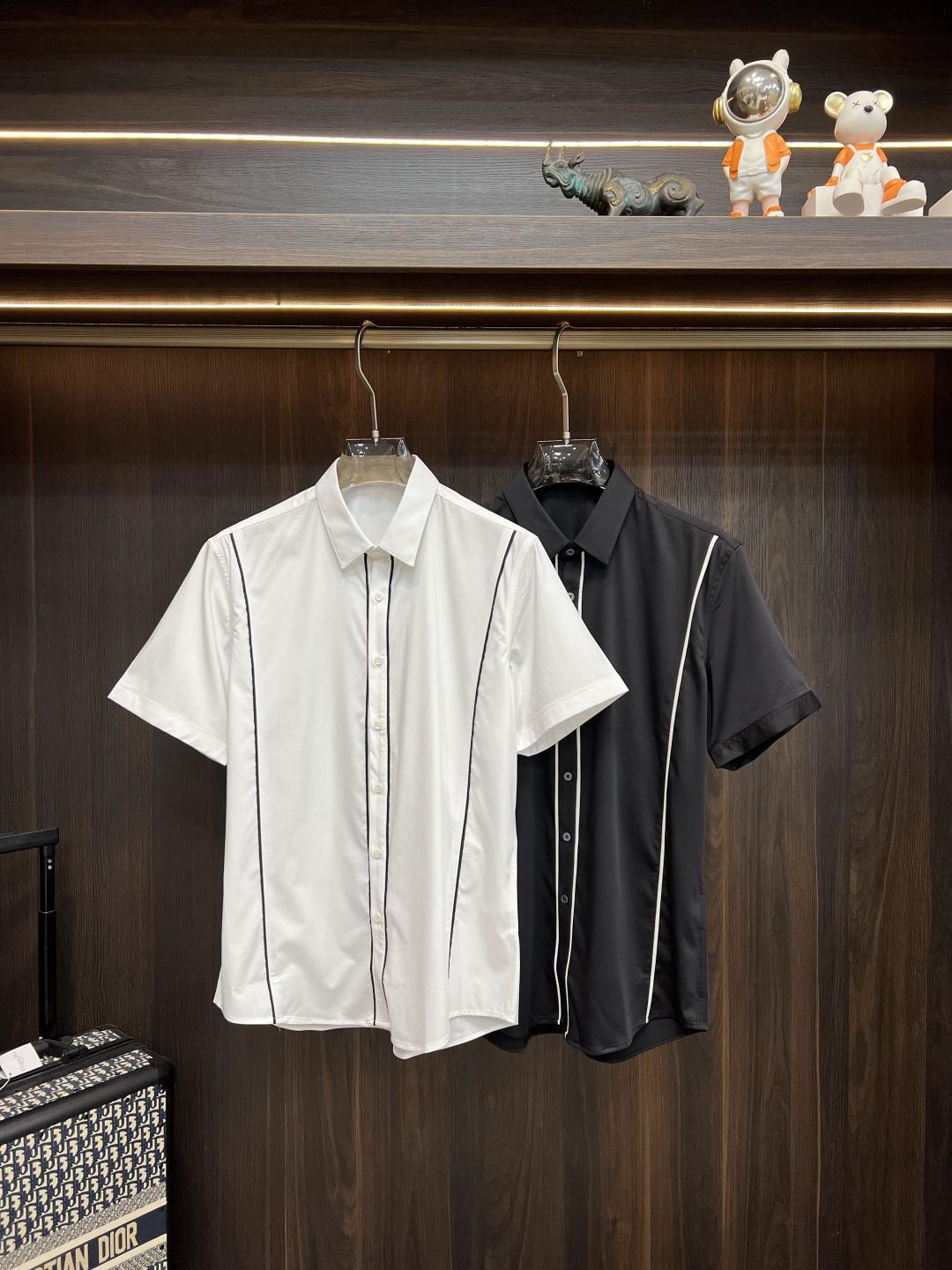 NO:455701,The main products are constantly being sold, and can be sold until next year. Armani Armani is the latest men's must-have short-sleeved shirt, natural cotton, comfortable and breathable, original single product, original fabric, soft and comfortable, high-end and luxurious, enough to have a sufficient level of scene, this shirt is proud to make you satisfied and face! Size 38-40-42-44-46-48 New H2025 launch,,armani,armani,shirts,T-shirt,alexander wang19860909主推不断货,可卖到明年 Armani 阿玛尼 专柜最新款男士必备款短袖衬衫,天然棉,舒服透气,原单狠货,原版面料,柔软舒适,上身高端又奢华,足够场面的档次,这款衬衫无不骄傲的让你满意有面子! 尺码38-40-42-44-46-48 H2025新款首发,,armani,armani,shirts,T-shirt,alexander wang,Men's clothing