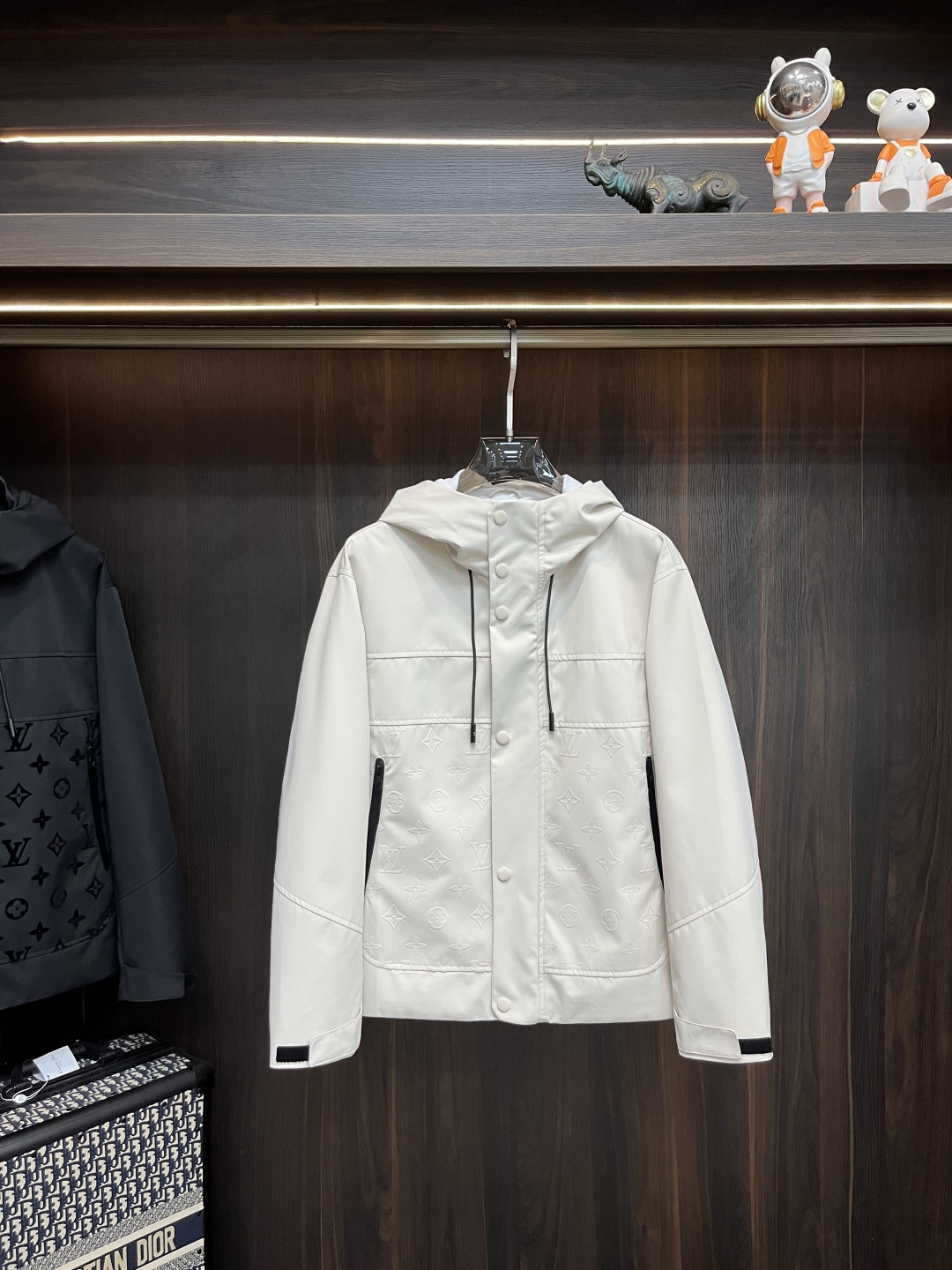Louis Vuitton 2025SS Early Autumn White Monogrammed Hooded Jacket