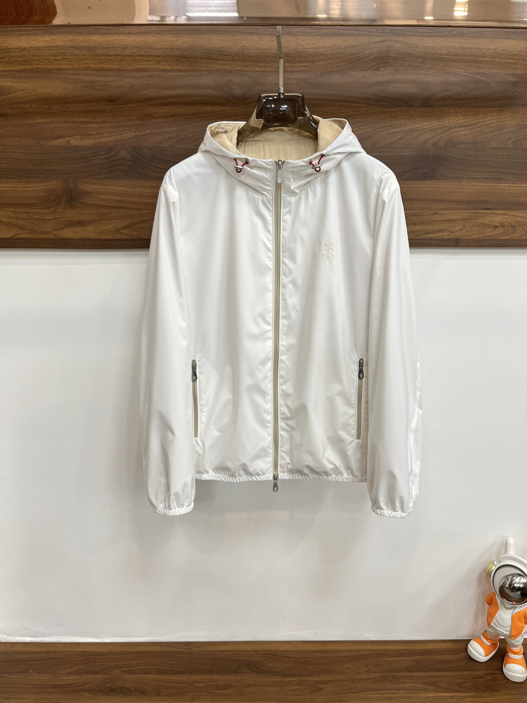 NO:471030,The main recommendation is the new BC 2025ss early autumn style to release the BC hooded jacket with detachable hats and a hot autumn jacket. The granular fleece fabric is comfortable and comfortable and slim. It is lazy and casual, combined with a clean and simple color scheme, which is particularly pleasing to the eye and is suitable for daily wear~ I love to launch sports items embellished with vitality prints!  Size M-3XL, complete three standards, shipped the next day, new H2025 models first release,, jackets & coats, jackets & coats,hats,alexander wang19860909主推 BC 2025ss早秋新款发布BC连帽夹克外套,帽可拆,秋季爆款外套,颗粒绒面料穿上就是舒适自在又显瘦的存在,慵懒而随性,结合干净简单的色系就特别耐看,适合日常穿着~倾情推出缀饰活力印花的运动单品！ 尺码M-3XL 三标齐全 隔天出货 H2025新款首发,,jackets & coats,jackets & coats,hats,alexander wang,Men's clothing