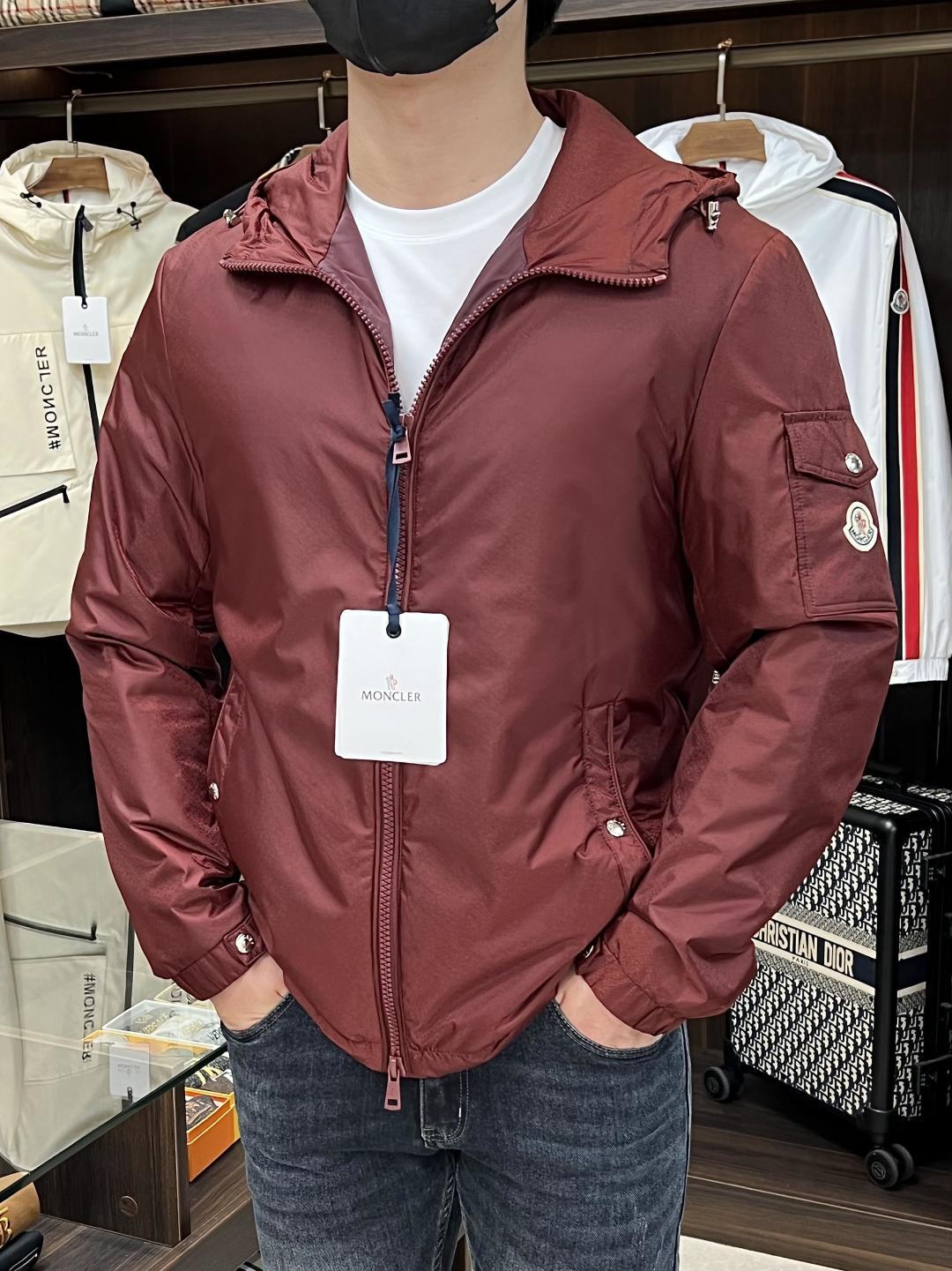 NO:476132,The main recommendation is Moncler 2025ss early autumn new style released a covert hooded jacket, a popular autumn jacquard fabric clip thin cotton design jacket, which makes you feel comfortable and slim when worn. It is lazy and casual, combined with a clean and simple color scheme, which is particularly pleasing to look at and suitable for daily wear~ I love to launch sports items embellished with vitality prints!  Size M-3XL, complete three standards, shipped the next day, new H2025 model first release, Moncler, jackets & coats, jackets & coats, hats, alexander wang19860909主推 Moncler 2025ss早秋新款发布蒙口连帽夹克外套,秋季爆款提花面料夹薄棉设计外套,穿上就是舒适自在又显瘦的存在,慵懒而随性,结合干净简单的色系就特别耐看,适合日常穿着~倾情推出缀饰活力印花的运动单品！ 尺码M-3XL 三标齐全 隔天出货 H2025新款首发,,Moncler,jackets & coats,jackets & coats,hats,alexander wang,Men's clothing