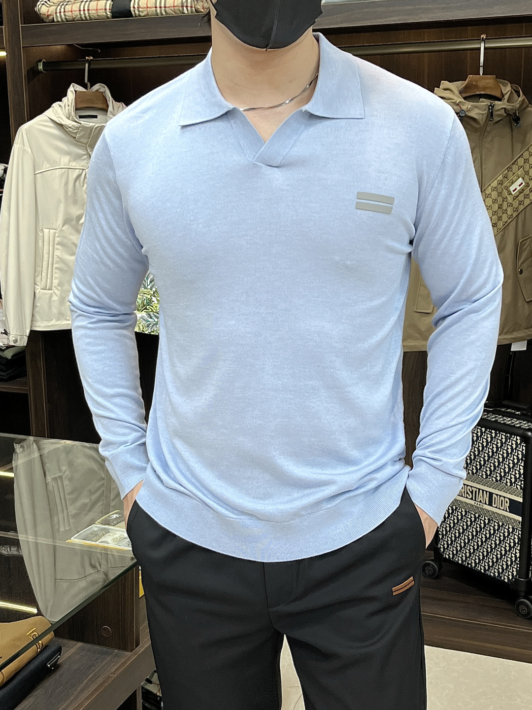 NO:512786,The Zegna Ss early autumn new style is released. The Zegna lapel long-sleeved wool sweater is released. The autumn hot wool long-sleeved wool sweater is comfortable and comfortable to wear. It is lazy and casual, combined with clean and simple colors, it is particularly pleasing to look at. It is suitable for daily wear~ I love to launch sports items embellished with vibrant prints!  Size M-3XL, complete three standards, shipped the next day, new H model first release, zegna, alexander wang19860909主推 Zegna ss早秋新款发布杰尼亚翻领长袖羊毛针织衫,秋季爆款羊毛长袖,穿上就是舒适自在又显瘦的存在,慵懒而随性,结合干净简单的色系就特别耐看,适合日常穿着~倾情推出缀饰活力印花的运动单品！ 尺码M-3XL 三标齐全 隔天出货 H新款首发,,zegna,alexander wang,Men's clothing