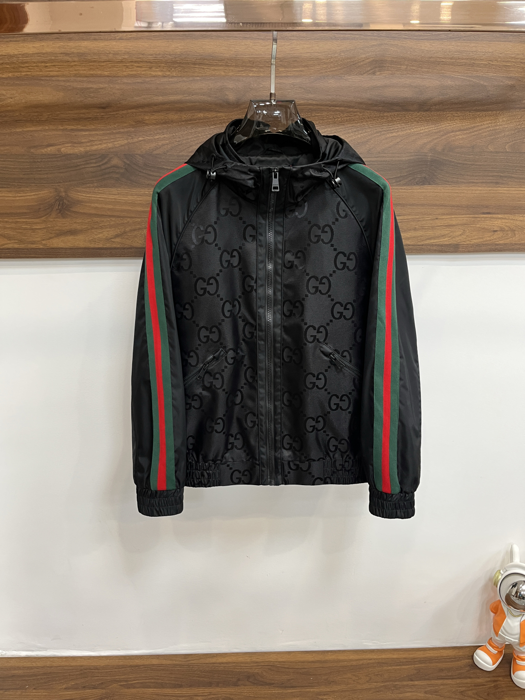 Gucci GG Jacquard Hooded Jacket: Autumn Essential, Comfortable & Stylish 2 cmp i1755800406154 6401 0 0