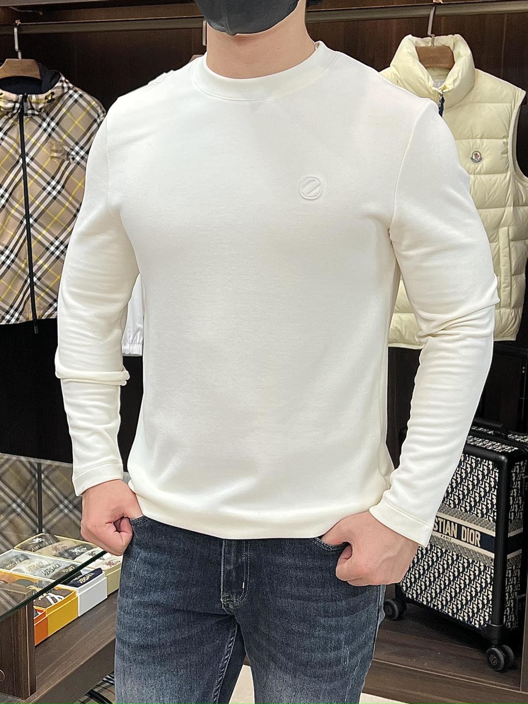 NO:522238,The main recommendation Zegna autumn and winter new long-sleeved T-shirt Zegna round neck exclusive custom mercerized cotton fabric, celebrities love fashion flavor casual and simple and generous Brand logo design Craft design, clean and neat tailoring, full of urban style, available for exclusive top custom fabrics, soft and dry feel, crisp and stylish upper body effect, three-dimensional cutting process, the style is high standard, the appropriate and proper silhouette version, and it is not tight, just feel good when you wear it, bok so many top raw materials, creating high-end products with unparalleled value, the first choice for high-end fashion fashion people, the upper body effect is super good... Size M-3XL H2025 new model is launched, zegna,tees, t-shirt, alexander wang19860909主推 Zegna 秋冬新品长袖T恤杰尼亚圆领独家定制丝光棉棉面料,明星最爱时装味休闲简单大方 品牌logo设计 工艺设计,干净利落剪裁 都市风十足 可供独家顶级定制面料,手感软糯干爽,上身效果挺括有型,立体裁剪工艺,版型上都是高标准,恰当好处的廓型版,又恰恰不紧绷,穿上心情就好,bok如此众多的顶级原料,打造出价值感无与伦比的高端产品,高端潮流时尚人士首选,上身效果超级好看…… 尺码M-3XL H2025新款首发,,zegna,tees，t-shirt,alexander wang,Men's clothing