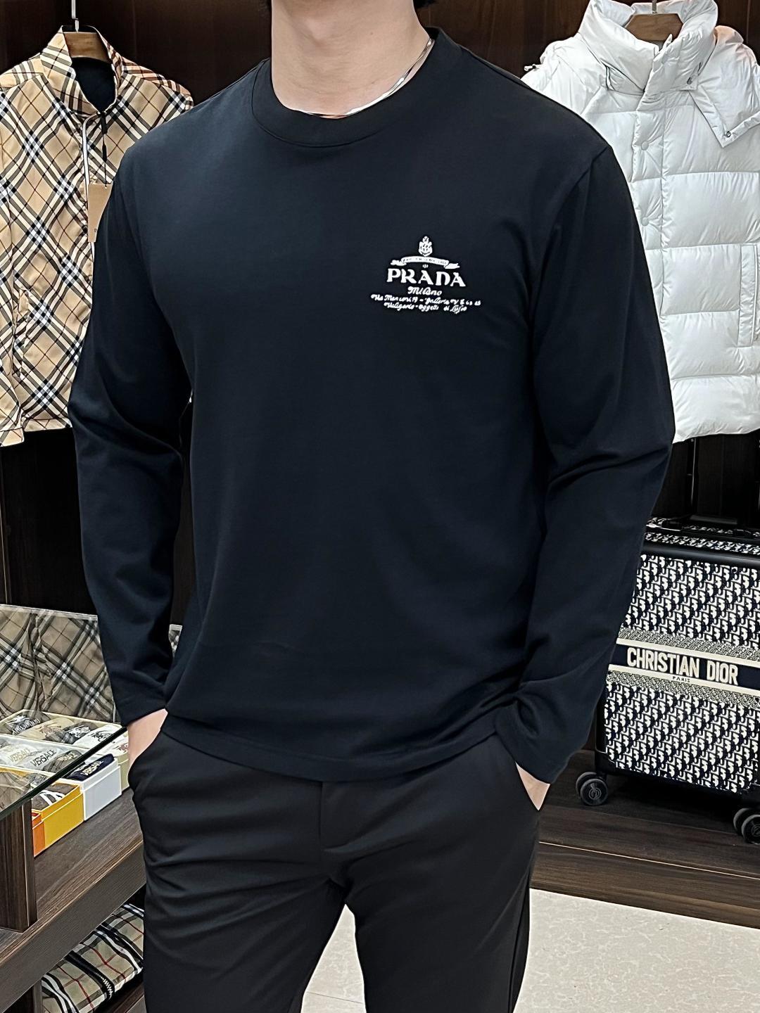 NO:531972,The main recommendation is Prada exclusively for the new spring Prada fashion and casual long-sleeved T-shirt, pure cotton fabric original single craft high-end European version original single T-shirt, trendy and fashionable casual long-sleeved, breathable and comfortable, impeccable details, brand element design concept, reflecting high quality. It presents casual cut, and the upper body style is superb!  Code number Xs-XL H2025 new model first release, prada, prada, tees, t-shirt, alexander wang19860909主推 Prada 独家专供春季新款普拉达时尚休闲长袖T恤,纯棉面料原单工艺高端欧版原单T恤,潮流时尚休闲长袖,透气舒适度高,细节无可挑剔,品牌元素设计理念,体现高品质.呈现休闲裁剪,上身版型超赞！ 码数Xs-XL H2025新款首发,,prada,prada,tees，t-shirt,alexander wang,Men's clothing