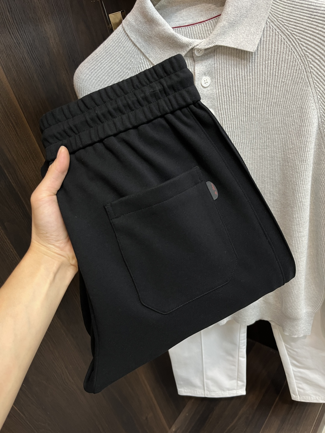 NO:573996,The main recommendation is the new autumn and winter casual pants LP of L year. This pair of pants can definitely make money with your eyes closed!  Autumn and winter casual pants, very versatile, elastic waist, can be worn for daily work and outdoor sports, a must-have in the wardrobe!  Size 48-58 (M-4XL) H new model debut,,loro piana,alexander wang19860909主推 L年秋冬新款休闲裤LP这款裤子绝对可以闭眼收入！秋冬休闲裤,非常百搭,弹力腰围,日常工作户外运动都可以穿着,衣柜里的必备品！ 尺码48-58（M-4XL） H新款首发,,loro piana,alexander wang,Men's clothing