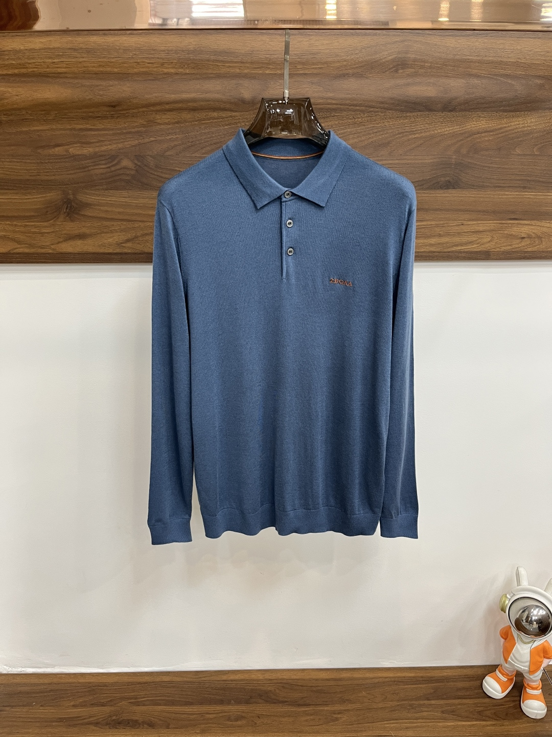 NO:610565,The main recommendation is Zegna, which exclusively provides new wool sweaters, trendy men's fashionable lapel sweaters, high-end European original single wool knitted sweaters, merino wool fabrics, high breathability and comfort, impeccable details, brand element design concept, reflecting high quality. It presents casual tailoring, and the upper body shape is awesome!  Size M-XXXL H2025 new model debut,,zegna,sweaters,alexander wang19860909主推 Zegna 杰尼亚 独家专供新款羊毛针织衫潮男时尚翻领羊毛衫,高端欧版原单羊毛针织毛衣,美丽诺羊毛面料,透气舒适度高,细节无可挑剔,品牌元素设计理念,体现高品质.呈现休闲裁剪,上身版型超赞！ 码数M-XXXL H2025新款首发,,zegna,sweaters,alexander wang,Men's clothing