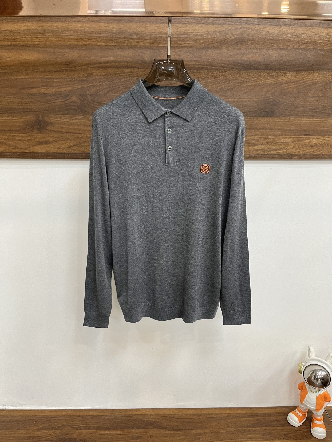 NO:598436,The main recommendation is Zegna, which exclusively provides new wool sweaters, trendy men's fashionable lapel sweaters, high-end European original single wool knitted sweaters, merino wool fabrics, high breathability and comfort, impeccable details, brand element design concept, reflecting high quality. It presents casual tailoring, and the upper body shape is awesome!  Size M-XXXL H new model debut,,zegna,sweaters,alexander wang19860909主推 Zegna 杰尼亚 独家专供新款羊毛针织衫潮男时尚翻领羊毛衫,高端欧版原单羊毛针织毛衣,美丽诺羊毛面料,透气舒适度高,细节无可挑剔,品牌元素设计理念,体现高品质.呈现休闲裁剪,上身版型超赞！ 码数M-XXXL H新款首发,,zegna,sweaters,alexander wang,Men's clothing