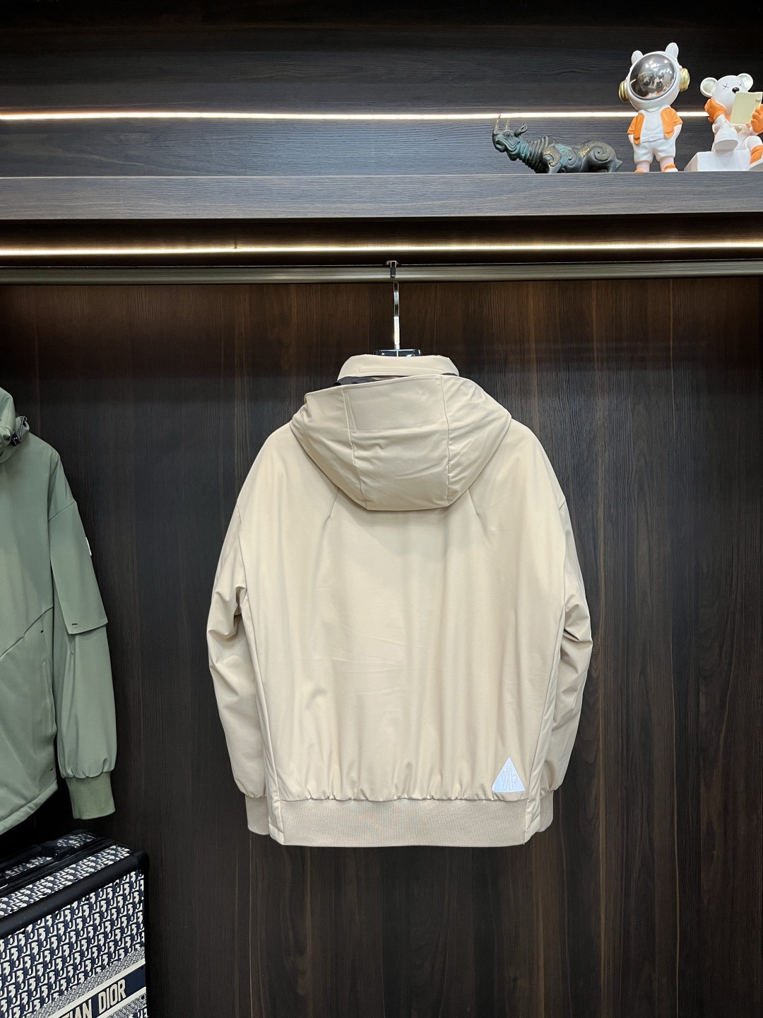 🌸 主推羽绒🌹Moncler 2025最新款时尚设计师款羽绒外套❤️‍🔥蒙口连帽羽绒服，冬季顶级轻奢羽绒