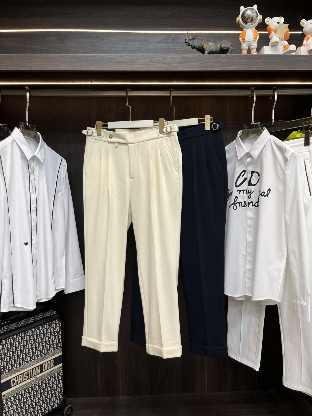 NO:599473,The main recommendation is D&G Dolce & Gabbana, which exclusively provides new trendy men's fashionable casual jeans, high-end European original trousers, trendy fashionable casual trousers, with high breathability and comfort, impeccable details, brand element design concept, reflecting high quality. It presents casual tailoring, and the version is awesome!  Size 29-36 H2025 new model debut,,Dolce&Gabbana,Dolce&Gabbana,jeans,alexander wang19860909主推 D&G 杜嘉班纳 独家专供新款潮男时尚休闲牛仔裤,高端欧版原单裤子,潮流时尚休闲裤子 透气舒适度高,细节无可挑剔,品牌元素设计理念,体现高品质.呈现休闲裁剪,版型超赞！ 码数29-36 H2025新款首发,,Dolce&Gabbana,Dolce&Gabbana,jeans,alexander wang,Men's clothing