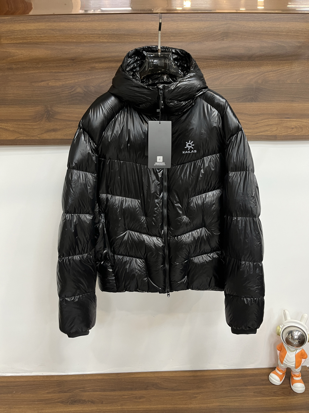 NO:600805,The main down recommendation is KAILAS 2025 popular down hooded down, outdoor down jacket, 90 white duck down filling!  Light luxury top casual down!  Size M-3XL H2025 winter new style,,down jacket,hats,alexander wang19860909羽绒主推 KAILAS 凯乐石 2025爆款羽绒连帽羽绒,户外羽绒冲锋衣,90白鸭绒填充！轻奢顶级休闲羽绒！尺码M-3XL H2025冬季新款,,down jacket,hats,alexander wang,Men's clothing