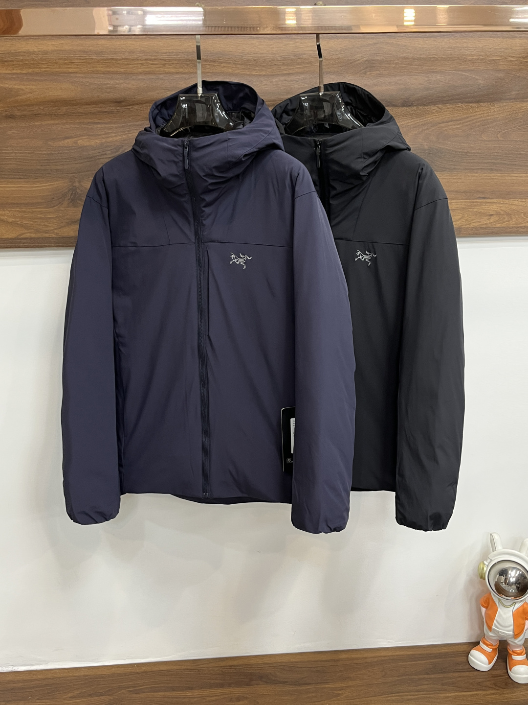 NO:644603,Mainly recommend down Arc'teryx popular down hooded down, outdoor down jacket, 90 white duck down filling!  Light luxury top casual down!  Size M-3XL H new winter style,arc'teryx,down jacket,hats,alexander wang19860909主推羽绒 始祖鸟 爆款羽绒连帽羽绒,户外羽绒冲锋衣,90白鸭绒填充！轻奢顶级休闲羽绒！尺码M-3XL H冬季新款,arc'teryx,down jacket,hats,alexander wang,Men's clothing