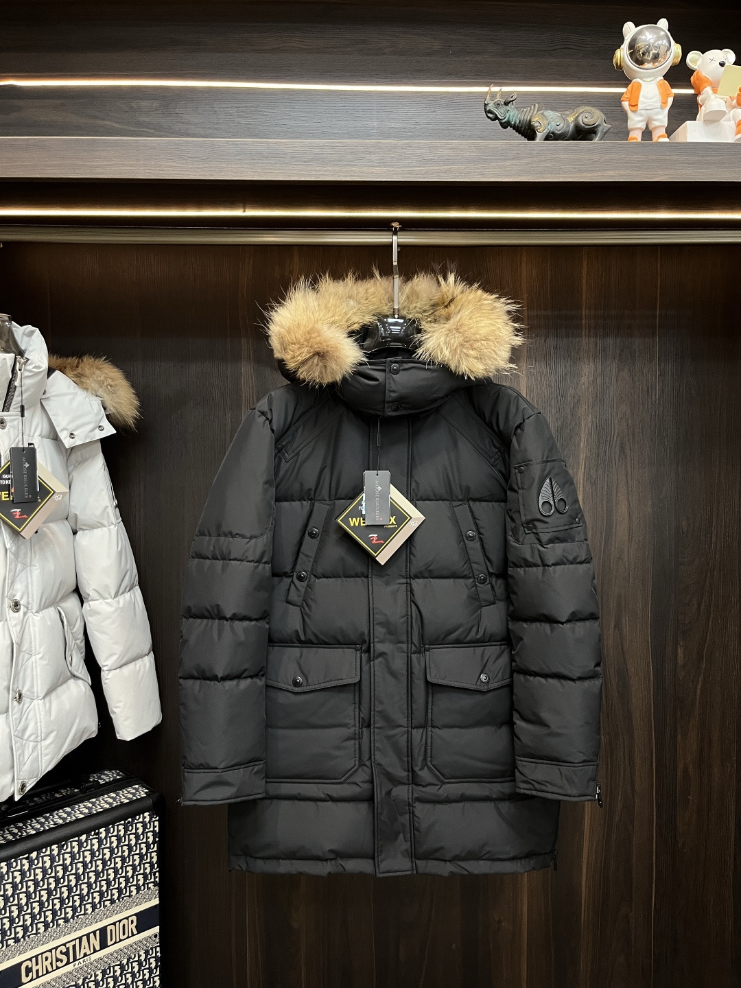 NO:610583,Mainly recommend down scissors 2025 popular down wolf fur collar hooded down, long down jacket, 90 white duck down filling!  Light luxury top casual down!  Size M-3XL H2025 winter new style,,down jacket,hats,alexander wang19860909主推羽绒 剪刀 2025爆款羽绒狼毛领连帽羽绒,长款羽绒服,90白鸭绒填充！轻奢顶级休闲羽绒！尺码M-3XL H2025冬季新款,,down jacket,hats,alexander wang,Men's clothing