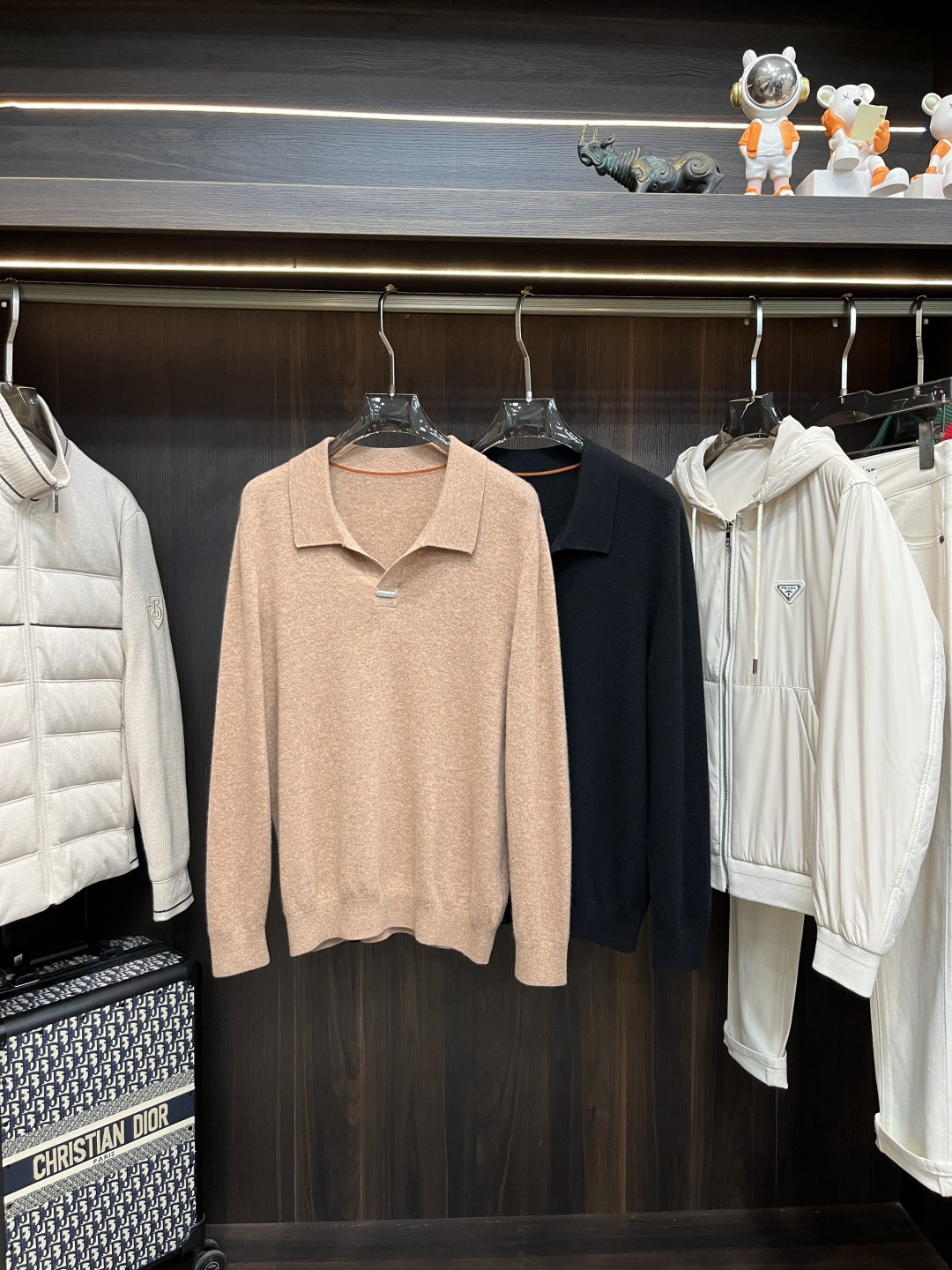 NO:612827,The main recommendation is LP's exclusive supply of new wool sweaters, fashionable men's sweaters, high-end European original single wool knit sweaters, merino wool fabrics, high breathability and comfort, impeccable details, brand element design concept, reflecting high quality. Presenting casual tailoring, the upper body shape is awesome!  Size M-XXXL H2025 new model debut,,loro piana,sweaters,alexander wang19860909主推 LP 独家专供新款羊毛针织衫潮男时尚羊毛衫,高端欧版原单羊毛针织毛衣,美丽诺羊毛面料,透气舒适度高,细节无可挑剔,品牌元素设计理念,体现高品质.呈现休闲裁剪,上身版型超赞！ 码数M-XXXL H2025新款首发,,loro piana,sweaters,alexander wang,Men's clothing