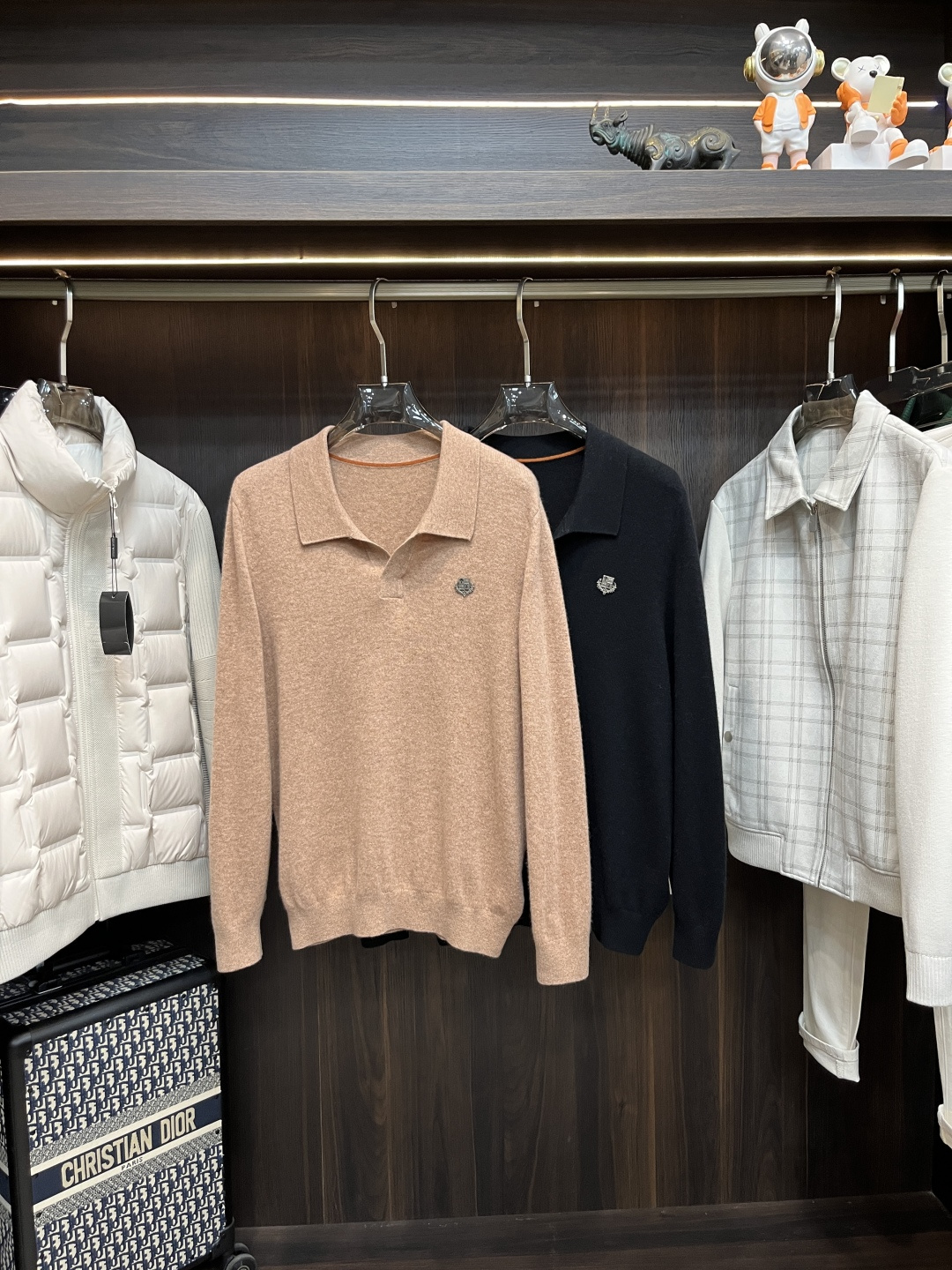 NO:614864,The main recommendation is LP's exclusive supply of new wool sweaters, fashionable men's sweaters, high-end European original single wool knit sweaters, merino wool fabrics, high breathability and comfort, impeccable details, brand element design concept, reflecting high quality. Presenting casual tailoring, the upper body shape is awesome!  Size M-XXXL H2025 new model debut,,loro piana,sweaters,alexander wang19860909主推 LP 独家专供新款羊毛针织衫潮男时尚羊毛衫,高端欧版原单羊毛针织毛衣,美丽诺羊毛面料,透气舒适度高,细节无可挑剔,品牌元素设计理念,体现高品质.呈现休闲裁剪,上身版型超赞！ 码数M-XXXL H2025新款首发,,loro piana,sweaters,alexander wang,Men's clothing