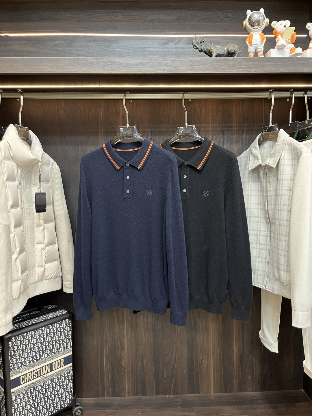 NO:612805,The main recommendation is Zegna Zegna, which exclusively provides new fashionable men's wool sweaters, high-end European original single wool knitted sweaters, merino wool fabrics, high breathability and comfort, impeccable details, brand element design concept, reflecting high quality. It presents casual tailoring, and the upper body shape is awesome!  Size M-XXXL H2025 new model debut,,zegna,sweaters,alexander wang19860909主推 Zegna 杰尼亚 独家专供新款羊毛针织衫潮男时尚羊毛衫,高端欧版原单羊毛针织毛衣,美丽诺羊毛面料,透气舒适度高,细节无可挑剔,品牌元素设计理念,体现高品质.呈现休闲裁剪,上身版型超赞！ 码数M-XXXL H2025新款首发,,zegna,sweaters,alexander wang,Men's clothing