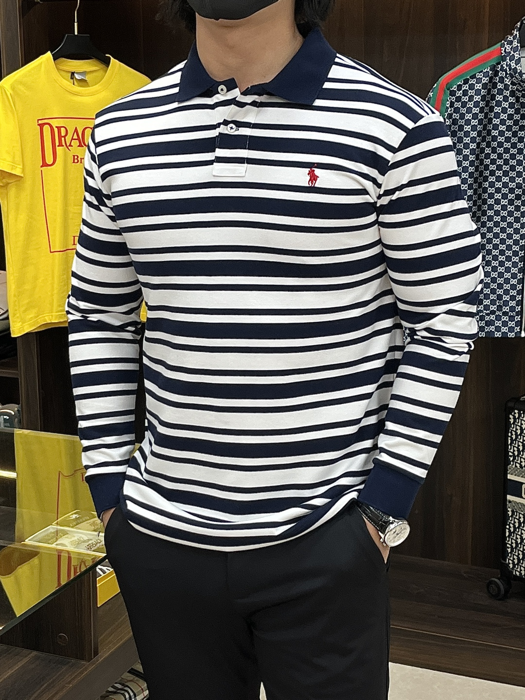 NO:736507,New model after the new year!  Mainly recommend Ralph Lauren Paul's new spring short-sleeved POLO lapel short-sleeved T-shirt, pure cotton T-shirt, the upper body effect is great, a leisure and vacation boutique!  Light luxury style, simple and elegant!  Size M-XXL H2025 new model first release, T-shirt, tees, t-shirt,19860909年后新款！主推 拉夫劳伦.保罗 春季新款短袖 POLO翻领短袖T恤,纯棉T恤、上身效果非常棒,休闲度假精品！轻奢风格简约大气！ 尺码M-XXL H2025新款首发,,T-shirt,tees，t-shirt,,Men's clothing