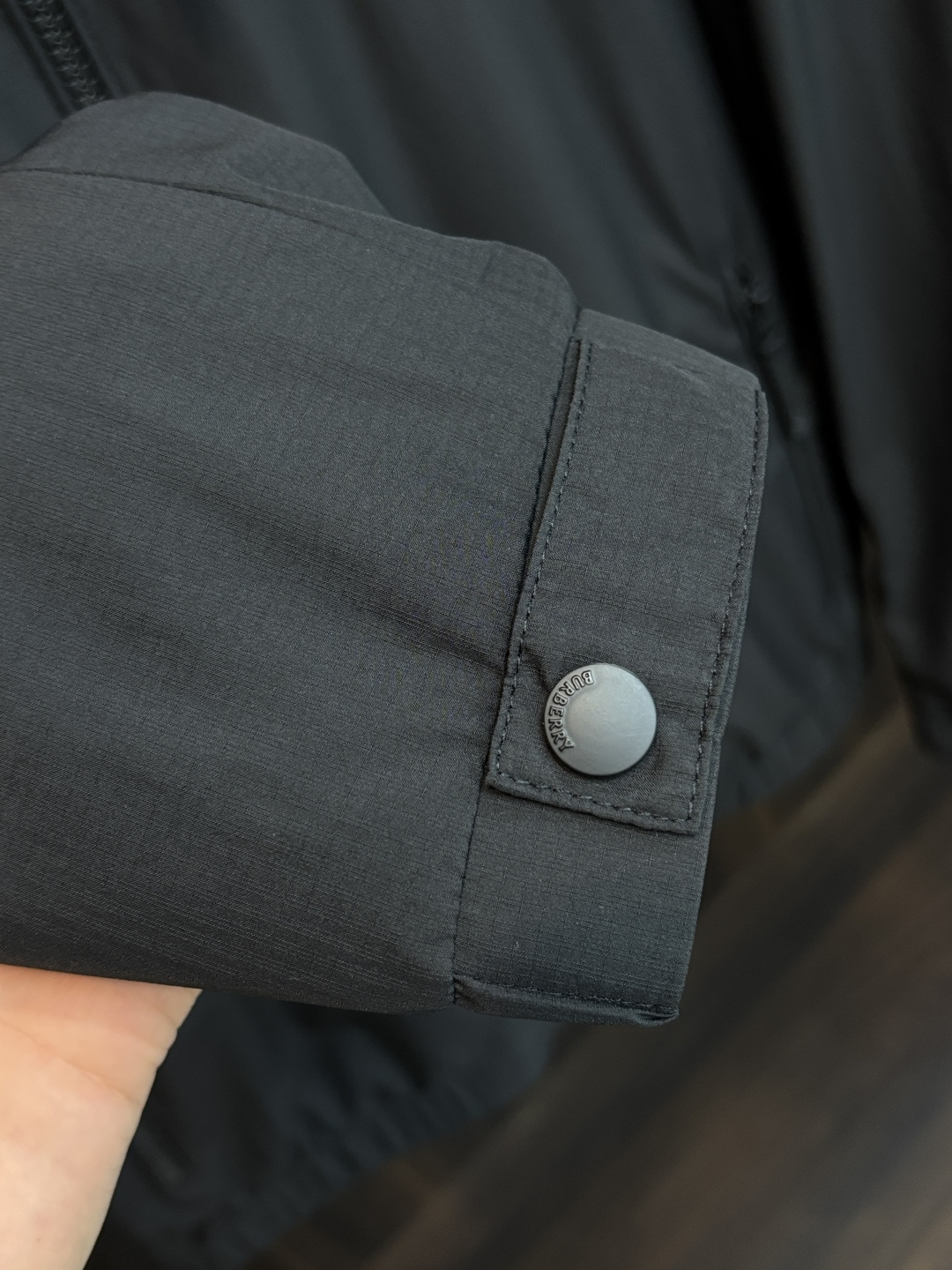 主推🌹 Burberry 2026春季新款发布❤️巴宝莉立领夹克外套，隐藏帽衫设计春季爆款夹克外套，字母