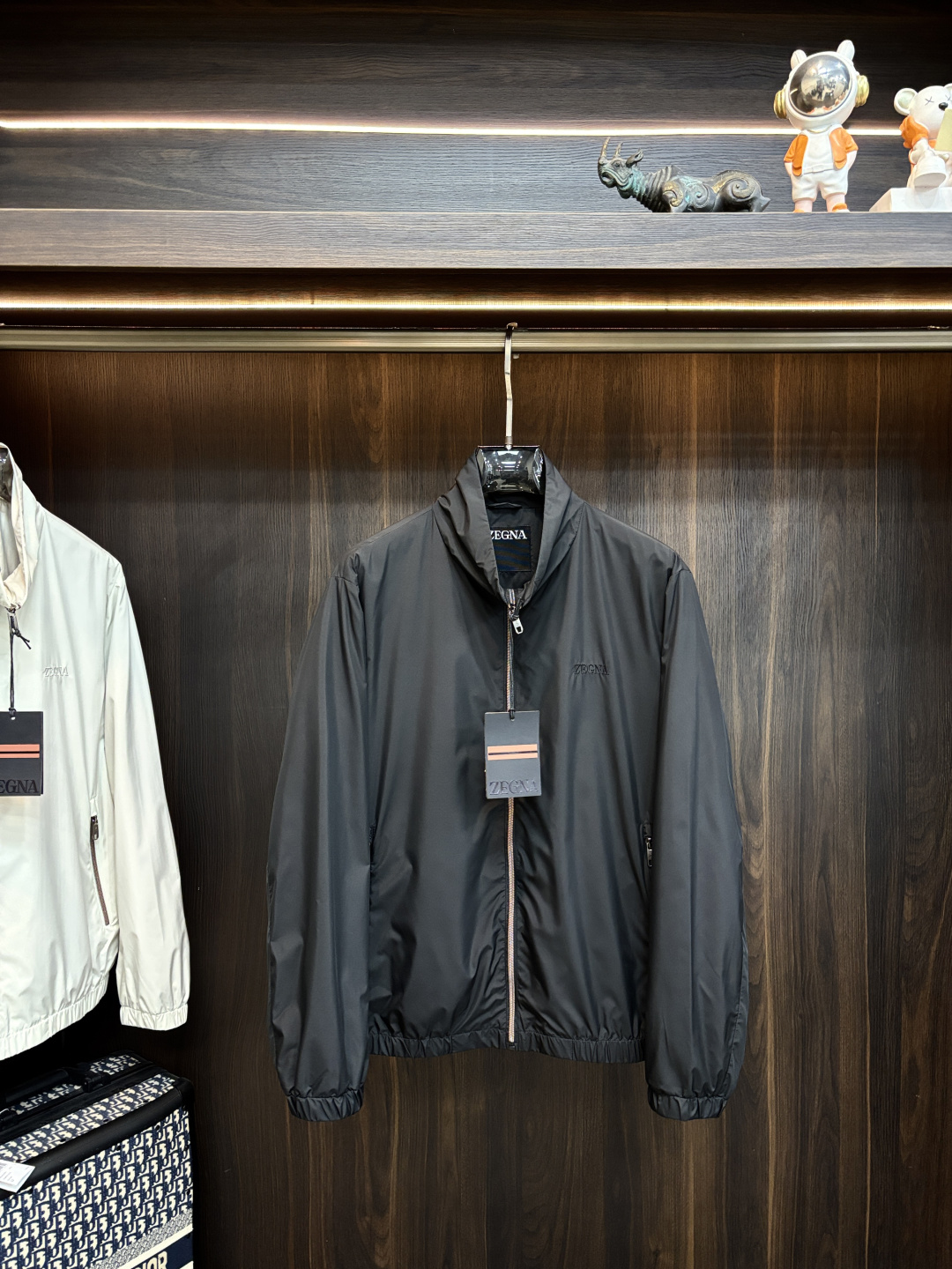 Zegna 2026春季新款发布❤️杰尼亚立领夹克外套，设计春季爆款夹克外套，字母Logo 刺绣款，穿上