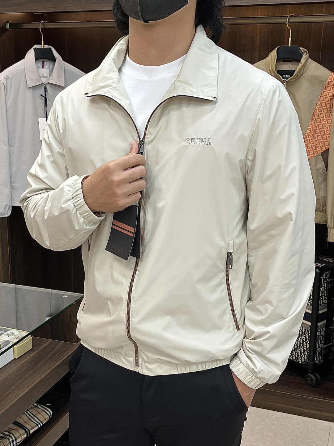 Zegna 2026春季新款发布❤️杰尼亚立领夹克外套，设计春季爆款夹克外套，字母Logo 刺绣款，穿上