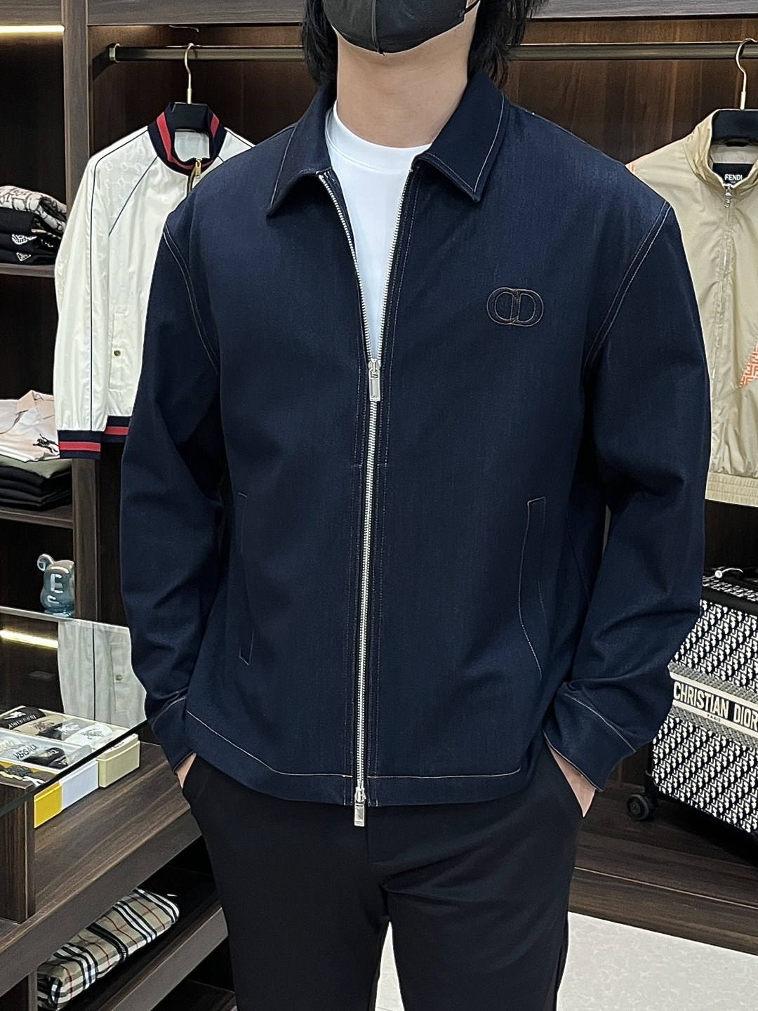 NO:761312,Mainly recommend Dior 2026ss spring new Dior lapel jacket full high-end version!  Hidden hood design, high-end counter fabric accessories, high breathability and comfort, impeccable details, exquisite workmanship and complex craftsmanship, casual tailoring, awesome upper body shape, color blue, code number 48-56,, dior, dior, jackets & coats, jackets & coats, hats,19860909主推 Dior 2026ss春季新款迪奥翻领夹克外套全高端版本！隐藏帽设计,高定专柜面料辅料,透气舒适度高,细节无可挑剔,做工考究工艺复杂,呈现休闲裁剪,上身版型超赞 颜色蓝色 码数48-56,,dior,dior,jackets & coats,jackets & coats,hats,,Men's clothing