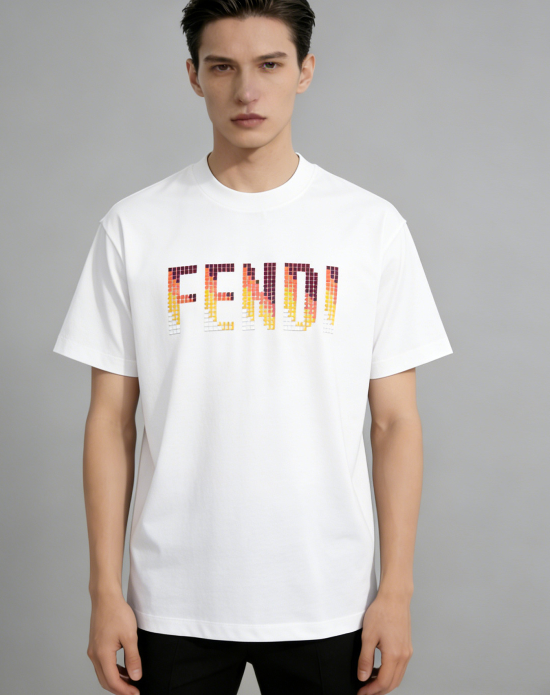 NO:777110,Mainly recommended Fendi Fendi spring new short-sleeved cotton round neck short-sleeved T-shirt, pure cotton T-shirt, the upper body effect is great, leisure and vacation boutique!  Light luxury style, simple and elegant!  Size M-4XL H2026 new model debut,, fendi, fendi, T-shirt, tees, t-shirt,19860909主推 Fendi 芬迪 春季新款短袖纯棉圆领短袖T恤,纯棉T恤、上身效果非常棒,休闲度假精品！轻奢风格简约大气！ 尺码M-4XL H2026新款首发,,fendi,fendi,T-shirt,tees，t-shirt,,Men's clothing