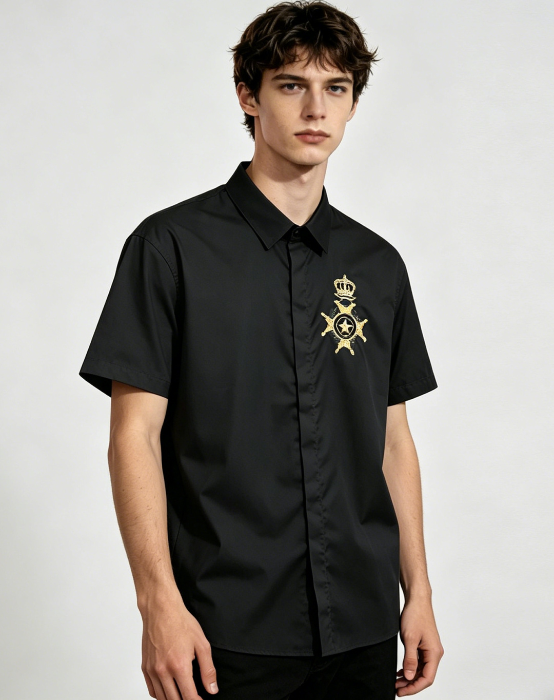 NO:848088,Mainly recommended D&G 2026 spring and summer new shirts Dolce & Gabbana men's essential short-sleeved shirts, top embroidered craft shirts, high-end light luxury boutique natural cotton shirts. Comfortable and breathable, original goods, original fabrics, soft and comfortable, high-end and luxurious upper body, enough grade for the scene, this shirt will make you satisfied and face-saving! Size 38-40-42-44-46-48  H2026 new model debut,,Dolce&Gabbana,Dolce&Gabbana,shirts,T-shirt,19860909主推 D&G 2026春夏新款衬衫杜嘉班纳男士必备款短袖衬衫,顶级刺绣工艺衬衫,高端轻奢精品天然纯棉衬衫.舒服透气,原单狠货,原版面料,柔软舒适,上身高端又奢华,足够场面的档次,这款衬衫无不骄傲的让你满意有面子! 尺码38-40-42-44-46-48 H2026新款首发,,Dolce&Gabbana,Dolce&Gabbana,shirts,T-shirt,,Men's clothing