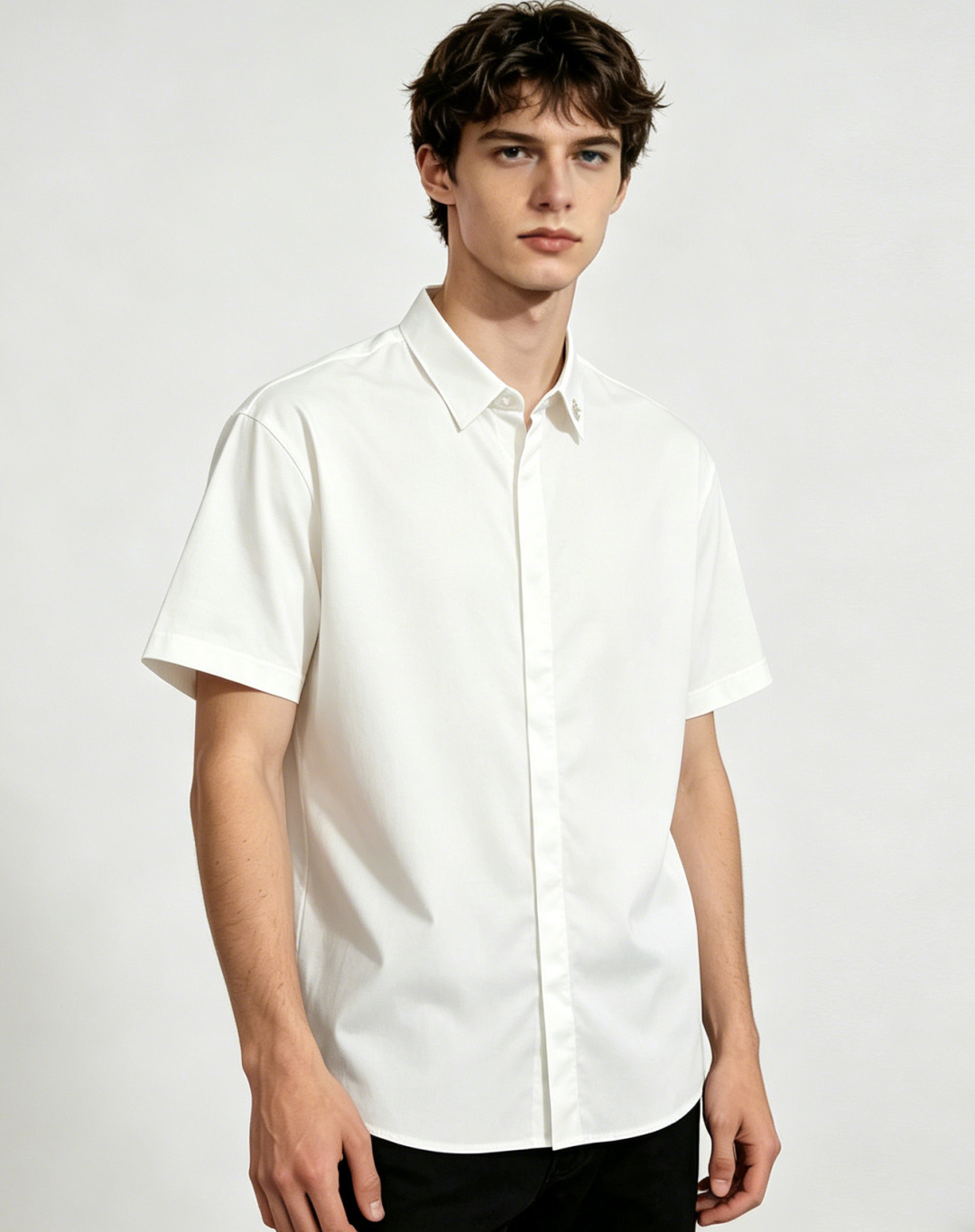 NO:848066,Mainly recommend Dior 2026 spring and summer new shirts Dior men's essential short-sleeved shirts, top embroidery craft shirts, high-end light luxury boutique natural cotton shirts. Comfortable and breathable, original goods, original fabrics, soft and comfortable, high-end and luxurious upper body, enough class for the scene, this shirt will make you satisfied and look good! Size 38-40-42-44-46-48  H2026 new style debut,,dior,dior,shirts,T-shirt,19860909主推 Dior 2026春夏新款衬衫迪奥男士必备款短袖衬衫,顶级刺绣工艺衬衫,高端轻奢精品天然纯棉衬衫.舒服透气,原单狠货,原版面料,柔软舒适,上身高端又奢华,足够场面的档次,这款衬衫无不骄傲的让你满意有面子! 尺码38-40-42-44-46-48 H2026新款首发,,dior,dior,shirts,T-shirt,,Men's clothing