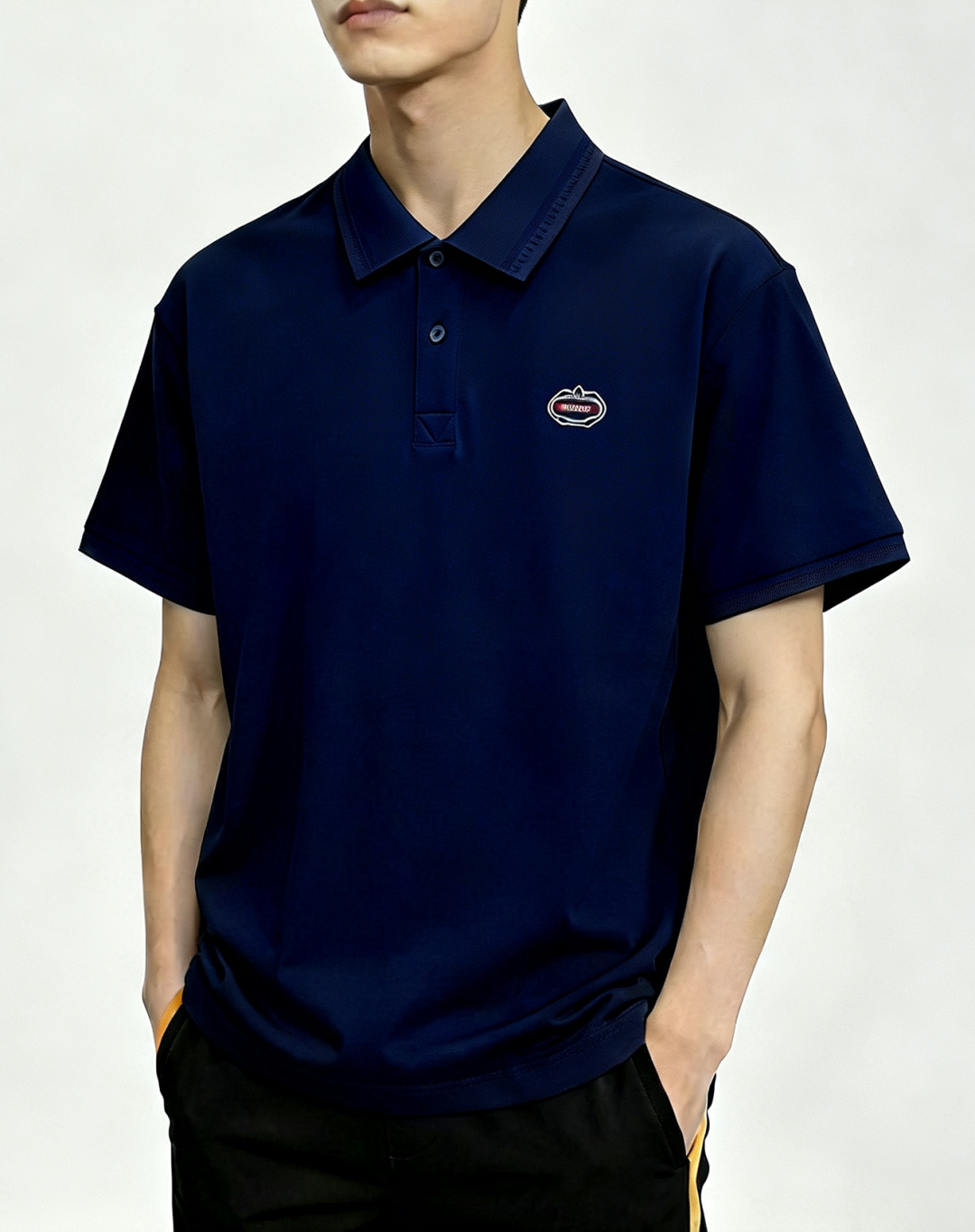 NO:848079,Mainly recommend Parda spring new short-sleeved Prada pure cotton lapel short-sleeved T-shirt, pure cotton T-shirt, the upper body effect is great, leisure and vacation boutique!  Light luxury style, simple and elegant!  Size M-3XL H2026 new model first release, prada, T-shirt, tees, t-shirt,19860909主推 Parda 春季新款短袖普拉达纯棉翻领短袖T恤,纯棉T恤、上身效果非常棒,休闲度假精品！轻奢风格简约大气！ 尺码M-3XL H2026新款首发,,prada,T-shirt,tees，t-shirt,,Men's clothing