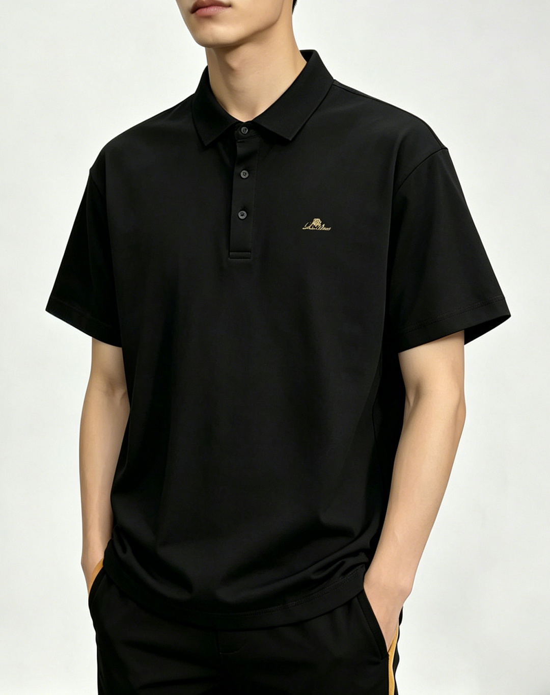 NO:951673,Mainly recommend LP spring new short-sleeved pure cotton lapel short-sleeved T-shirt, pure cotton T-shirt, the upper body effect is great, leisure and vacation boutique!  Light luxury style, simple and elegant!  Size M-3XL H2026 new model first release, loro piana, T-shirt, tees, t-shirt,19860909主推 LP 春季新款短袖纯棉翻领短袖T恤,纯棉T恤、上身效果非常棒,休闲度假精品！轻奢风格简约大气！ 尺码M-3XL H2026新款首发,,loro piana,T-shirt,tees，t-shirt,,Men's clothing