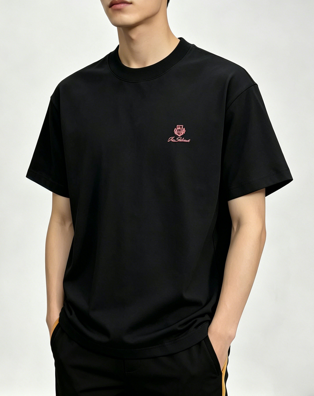 NO:838648,Mainly recommend LP spring new short-sleeved pure cotton lapel short-sleeved T-shirt, pure cotton T-shirt, the upper body effect is great, leisure and vacation boutique!  Light luxury style, simple and elegant!  Size M-3XL H2026 new model first release, loro piana, T-shirt, tees, t-shirt,19860909主推 LP 春季新款短袖纯棉翻领短袖T恤,纯棉T恤、上身效果非常棒,休闲度假精品！轻奢风格简约大气！ 尺码M-3XL H2026新款首发,,loro piana,T-shirt,tees，t-shirt,,Men's clothing