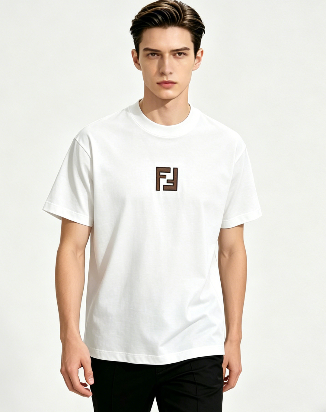NO:838641,Mainly recommended Fendi Fendi spring new short-sleeved pure cotton lapel short-sleeved T-shirt, pure cotton T-shirt, the upper body effect is great, leisure and holiday boutique!  Light luxury style, simple and elegant!  Size M-3XL H2026 new model debut,, fendi, fendi, T-shirt, tees, t-shirt,19860909主推 Fendi 芬迪 春季新款短袖纯棉翻领短袖T恤,纯棉T恤、上身效果非常棒,休闲度假精品！轻奢风格简约大气！ 尺码M-3XL H2026新款首发,,fendi,fendi,T-shirt,tees，t-shirt,,Men's clothing