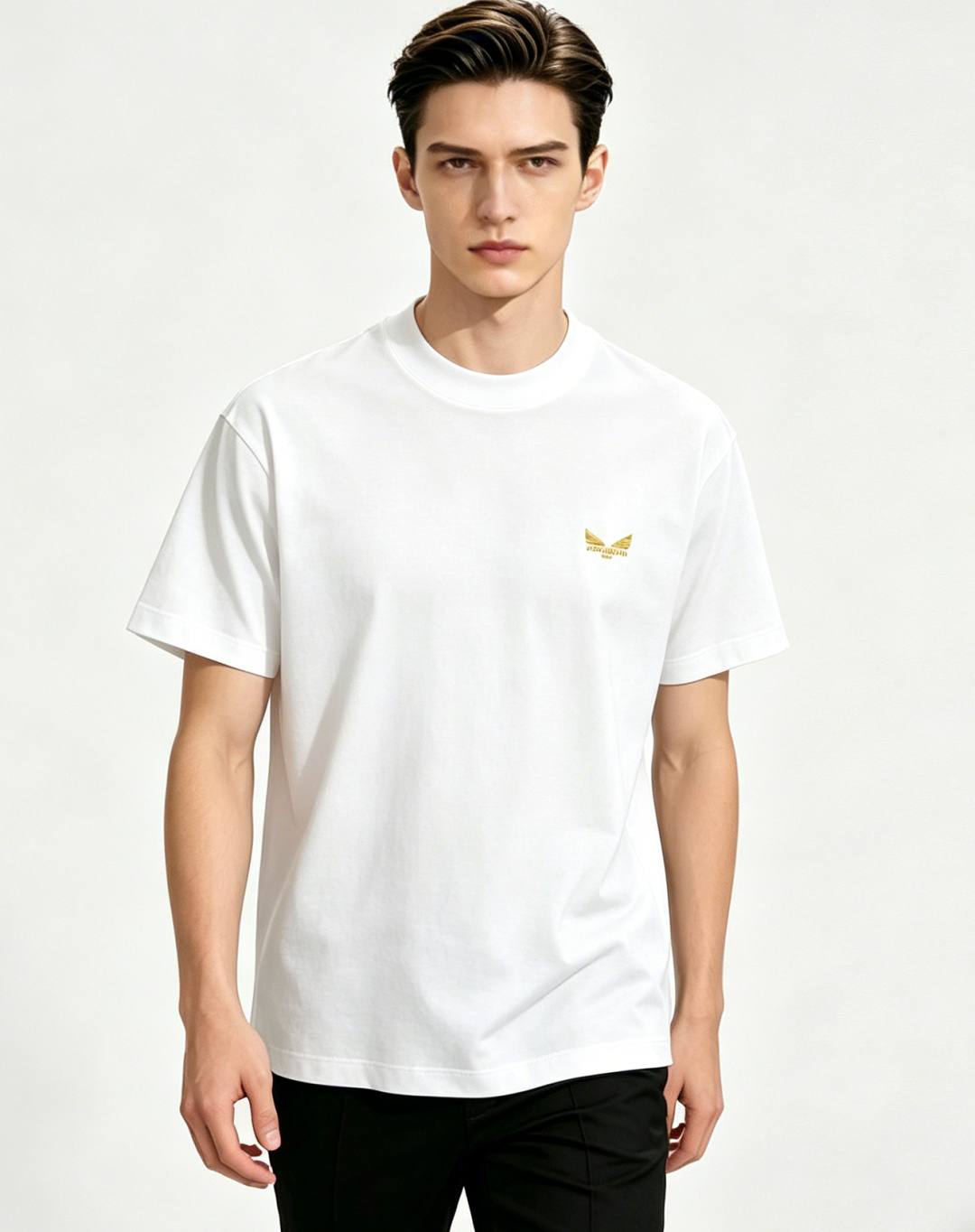 NO:846505,Mainly recommend Fendi spring new short-sleeved Fendi pure cotton round neck short-sleeved T-shirt, fashionable pure cotton T-shirt, the upper body effect is very atmospheric with the logo embroidery on the chest, and the sweat-absorbent and breathable panel is a stylish leisure and holiday product!  Light luxury style, simple and elegant!  Size M-XXXL H2026 new model debut,, fendi, fendi, T-shirt, tees, t-shirt,19860909主推 Fendi 春季新款短袖芬迪纯棉圆领短袖T恤,时尚纯棉T恤,胸前logo刺绣款上身效果非常大气,吸汗透气板正有型休闲度假精品！轻奢风格简约大气！ 尺码M-XXXL H2026新款首发,,fendi,fendi,T-shirt,tees，t-shirt,,Men's clothing