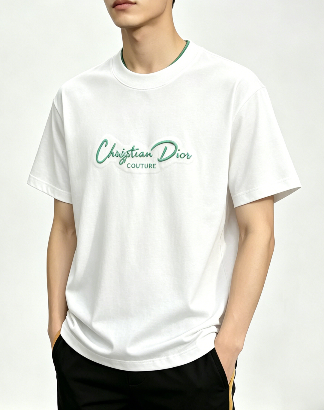 NO:846522,Mainly recommend Dior 2026ss autumn new release Dior round neck short-sleeved T-shirt, high-end new short-sleeved, letter logo embroidery!  Wearing it makes you feel comfortable and slim, lazy and casual, and combined with clean and simple colors, it is particularly eye-catching and suitable for daily wear~ We introduce sports items decorated with vibrant prints for a fashionable and quality life!  Size M-XXXL Color White Black H2026 new release, dior, dior, T-shirt, tees, t-shirt,19860909主推 Dior 2026ss秋季新款发布迪奥圆领短袖T恤,高端新款短袖,字母logo刺绣！穿上就是舒适自在又显瘦的存在,慵懒而随性,结合干净简单的色系就特别耐看,适合日常穿着~倾情推出缀饰活力印花的运动单品,时尚品质生活！ 尺码M-XXXL 颜色白色 黑色 H2026新款首发,,dior,dior,T-shirt,tees，t-shirt,,Men's clothing