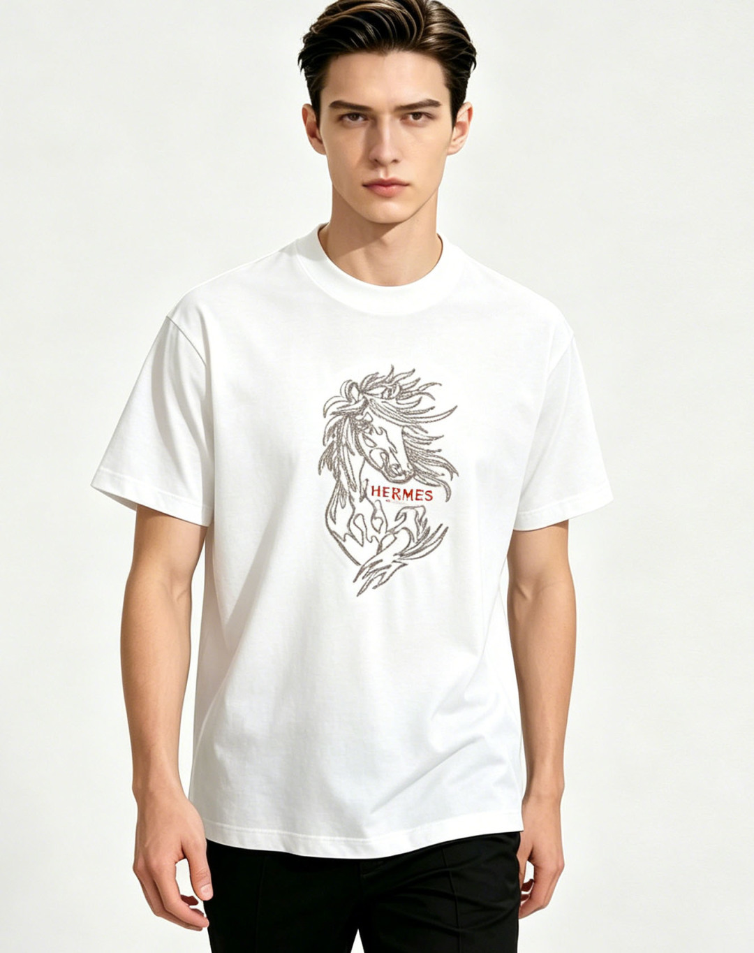 NO:859032,Mainly recommend Hermes 2026ss new autumn release Hermes round neck short-sleeved T-shirt, high-end new short-sleeved, letter logo embroidery!  Wearing it makes you feel comfortable and slim, lazy and casual, and combined with clean and simple colors, it is particularly eye-catching and suitable for daily wear~ We introduce sports items decorated with vibrant prints for a fashionable and quality life!  Size M-XXXL Color White Black H2026 new release, hermes, hermes, T-shirt, tees, t-shirt,19860909主推 Hermes 2026ss秋季新款发布爱马仕圆领短袖T恤,高端新款短袖,字母logo刺绣！穿上就是舒适自在又显瘦的存在,慵懒而随性,结合干净简单的色系就特别耐看,适合日常穿着~倾情推出缀饰活力印花的运动单品,时尚品质生活！ 尺码M-XXXL 颜色白色 黑色 H2026新款首发,,hermes,hermes,T-shirt,tees，t-shirt,,Men's clothing