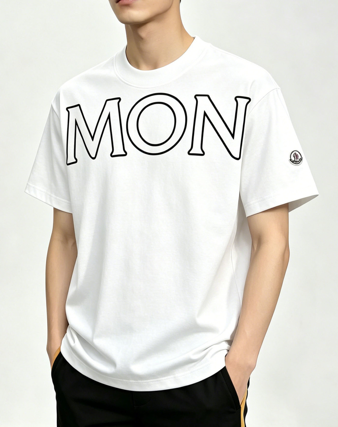 NO:859073,We mainly recommend Moncler's spring new short-sleeved, masked cotton round-neck short-sleeved T-shirts, fashionable pure cotton T-shirts, the upper body effect is very atmospheric with the logo embroidery on the chest, and the sweat-absorbent and breathable panels are a stylish leisure and holiday product!  Light luxury style, simple and elegant!  Size S-XXXL H2026 new model debut,,Moncler,T-shirt,tees,t-shirt,19860909主推 Moncler 春季新款短袖蒙口纯棉圆领短袖T恤,时尚纯棉T恤,胸前logo刺绣款上身效果非常大气,吸汗透气板正有型休闲度假精品！轻奢风格简约大气！ 尺码S-XXXL H2026新款首发,,Moncler,T-shirt,tees，t-shirt,,Men's clothing