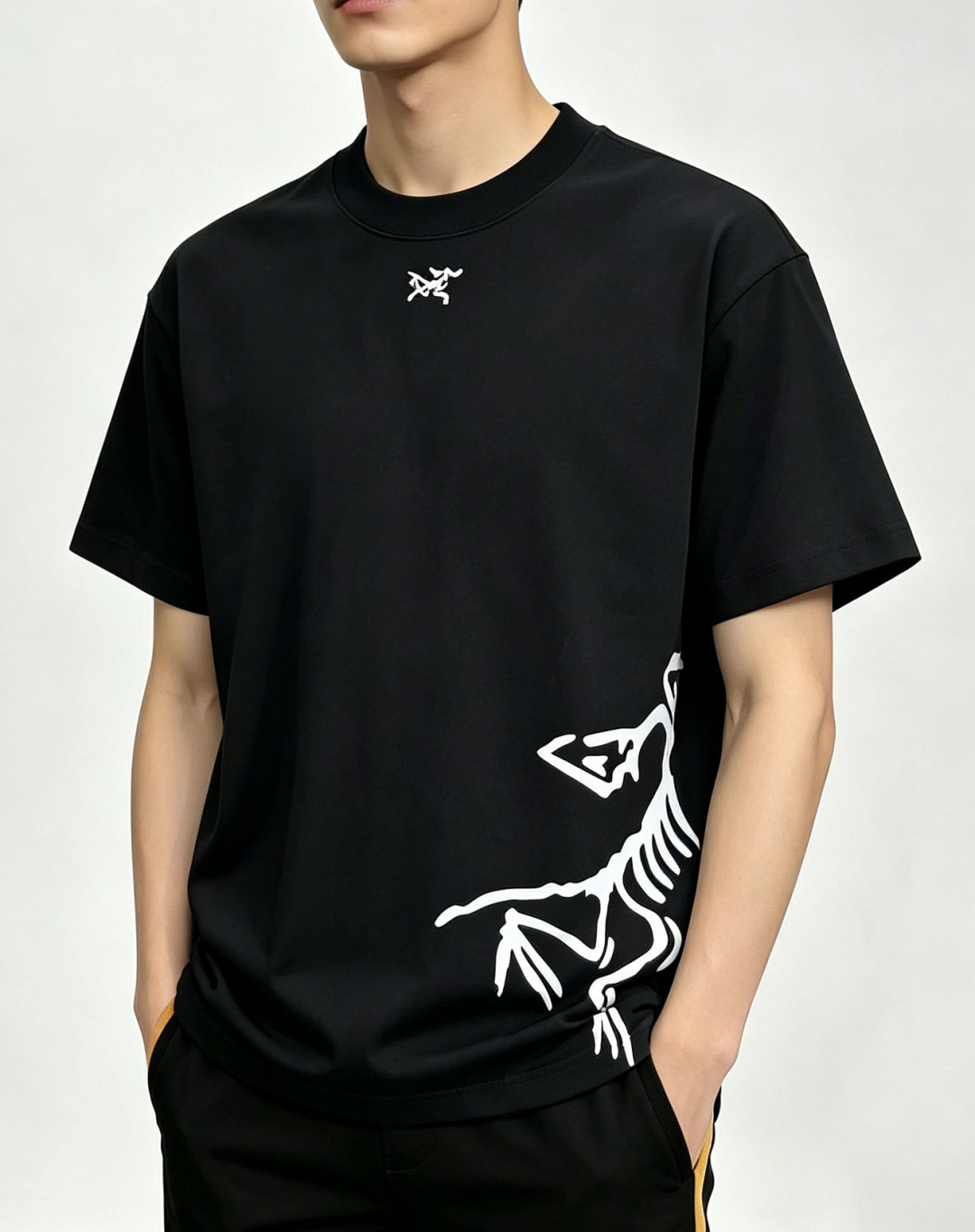 NO:859095,Mainly recommended Arc'teryx spring new short-sleeved Arc'teryx pure cotton round neck short-sleeved T-shirt, fashionable pure cotton T-shirt, the upper body effect is very atmospheric with the logo embroidery on the chest, and the sweat-absorbent and breathable panel is a stylish leisure and vacation boutique!  Light luxury style, simple and elegant!  Size S-XXXL H2026 new release, arc'teryx, T-shirt, tees, t-shirt,19860909主推 始祖鸟 春季新款短袖始祖鸟纯棉圆领短袖T恤,时尚纯棉T恤,胸前logo刺绣款上身效果非常大气,吸汗透气板正有型休闲度假精品！轻奢风格简约大气！ 尺码S-XXXL H2026新款首发,arc'teryx,T-shirt,tees，t-shirt,,Men's clothing
