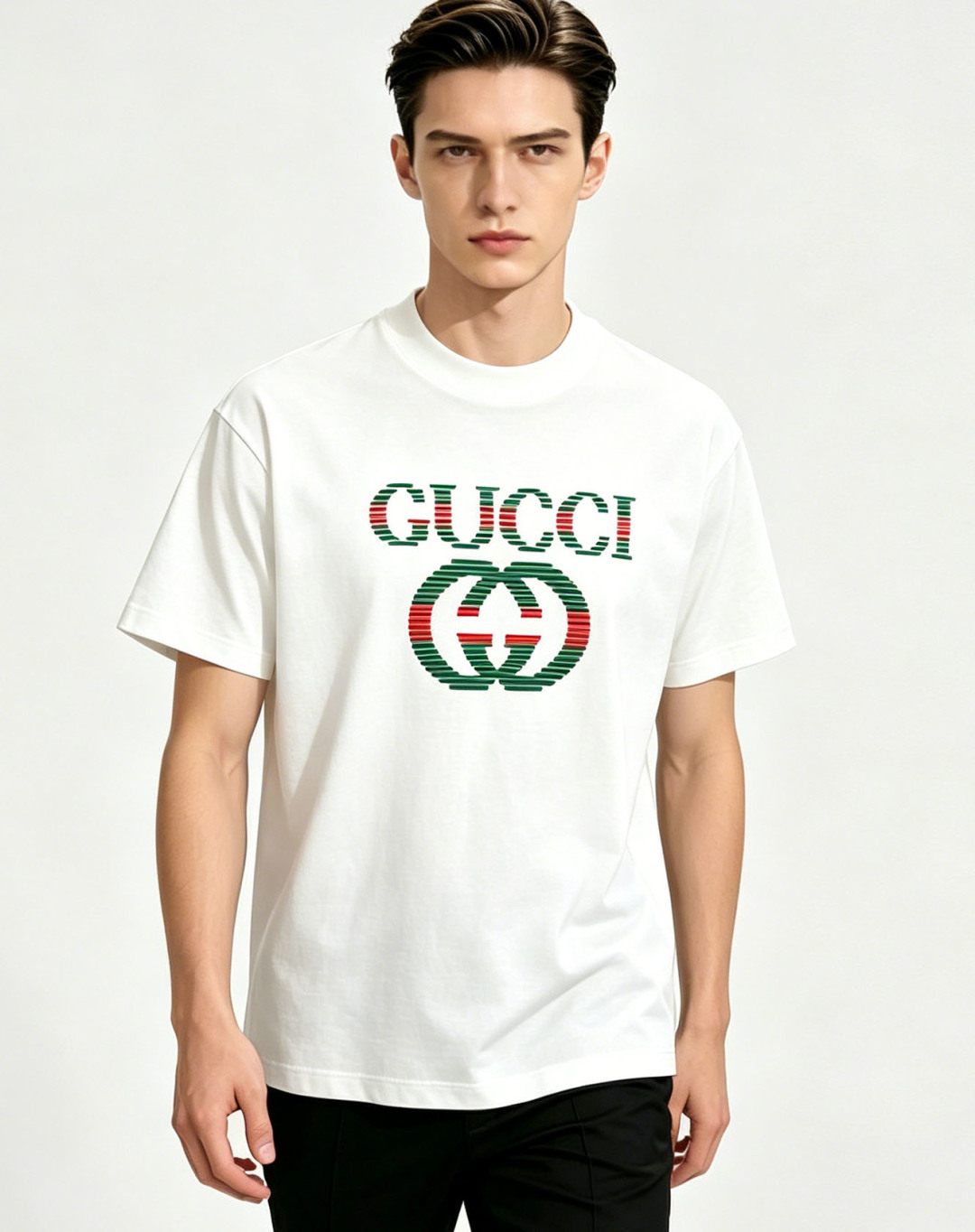 NO:915110,Mainly recommending Gucci's spring new short-sleeved Gucci pure cotton round-neck short-sleeved T-shirt, fashionable pure cotton T-shirt, the upper body effect is very atmospheric with the logo embroidery on the chest, and the sweat-absorbent and breathable panel is a stylish leisure and holiday product!  Light luxury style, simple and elegant!  Size S-XXXL H2026 new model first release,,gucci,T-shirt,tees,t-shirt,19860909主推 Gucci 春季新款短袖古奇纯棉圆领短袖T恤,时尚纯棉T恤,胸前logo刺绣款上身效果非常大气,吸汗透气板正有型休闲度假精品！轻奢风格简约大气！ 尺码S-XXXL H2026新款首发,,gucci,T-shirt,tees，t-shirt,,Men's clothing