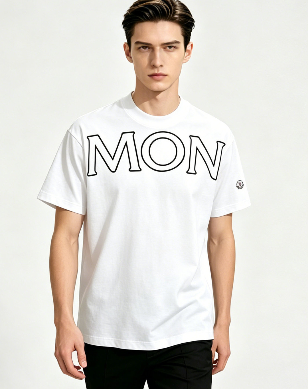 NO:915113,We mainly recommend Moncler's spring new short-sleeved, masked cotton round-neck short-sleeved T-shirts, fashionable pure cotton T-shirts, the upper body effect is very atmospheric with the logo embroidery on the chest, and the sweat-absorbent and breathable panels are a stylish leisure and holiday product!  Light luxury style, simple and elegant!  Size S-XXXL H2026 new model debut,,Moncler,T-shirt,tees,t-shirt,19860909主推 Moncler 春季新款短袖蒙口纯棉圆领短袖T恤,时尚纯棉T恤,胸前logo刺绣款上身效果非常大气,吸汗透气板正有型休闲度假精品！轻奢风格简约大气！ 尺码S-XXXL H2026新款首发,,Moncler,T-shirt,tees，t-shirt,,Men's clothing