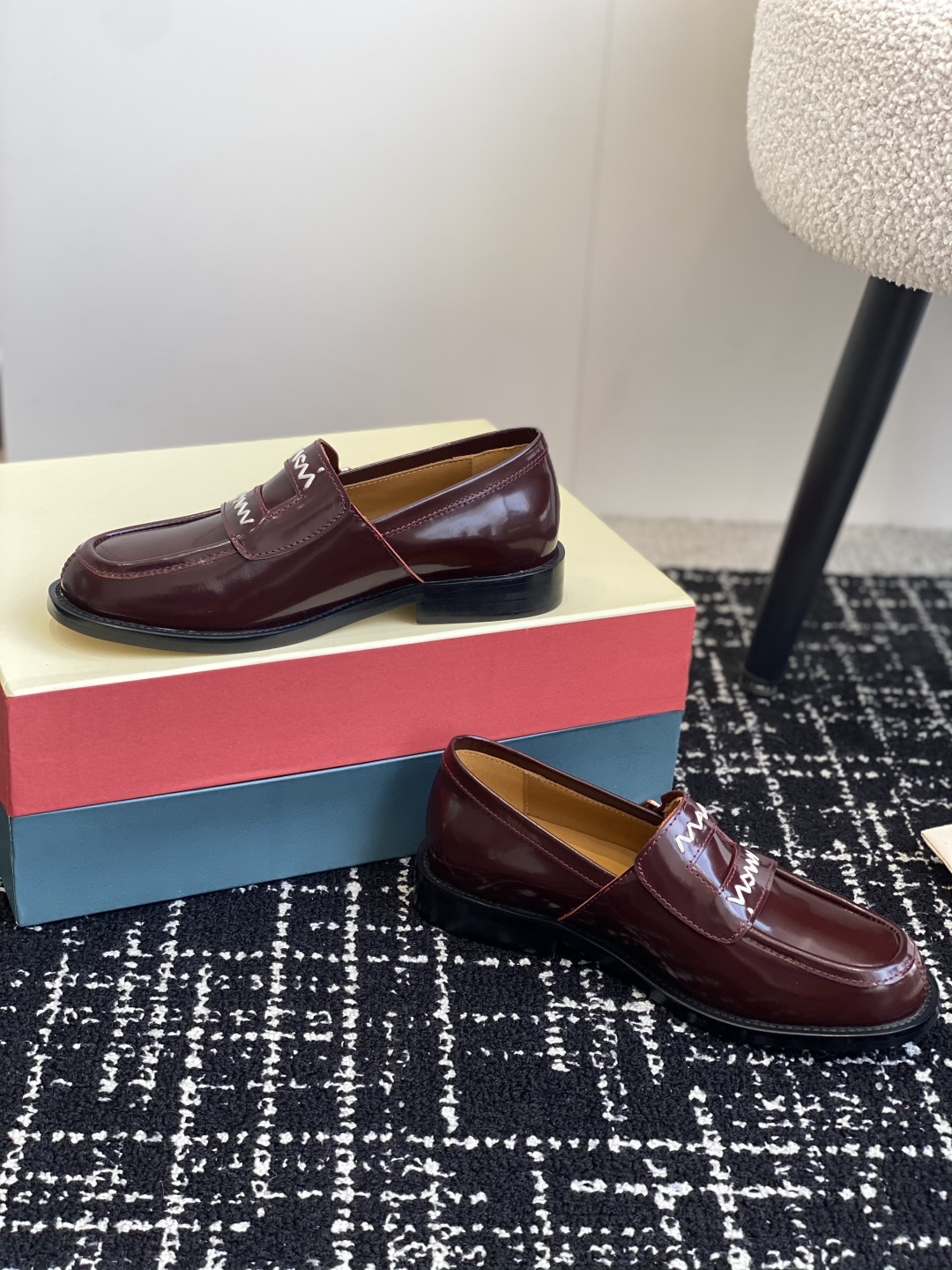 代购级
MARNI 25ss 春夏新款 矮跟乐福鞋 

乐福鞋是鞋业界的天花板，永不过时的一个代名词、想