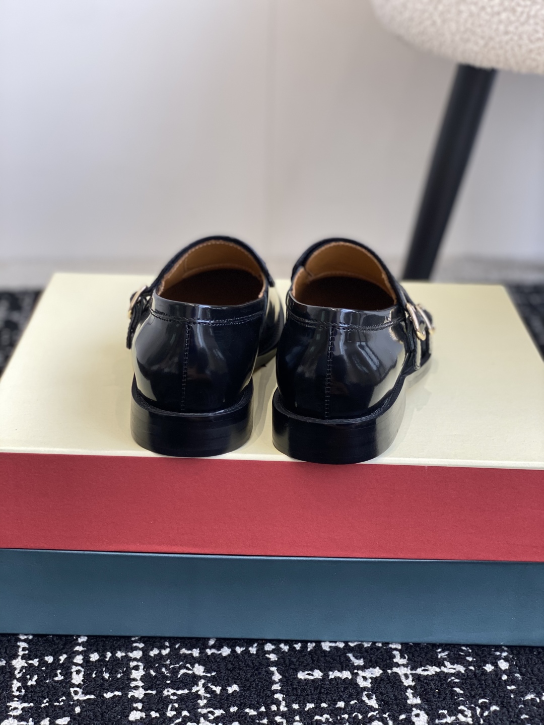 代购级
MARNI 25ss 春夏新款 矮跟乐福鞋 

乐福鞋是鞋业界的天花板，永不过时的一个代名词、想
