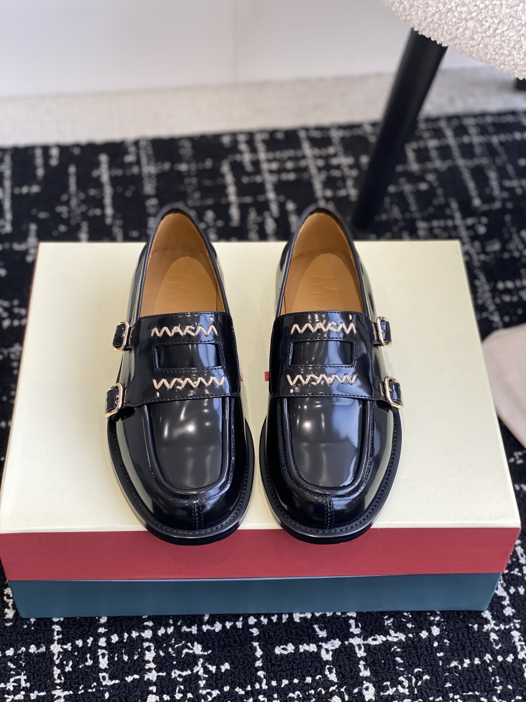 代购级
MARNI 25ss 春夏新款 矮跟乐福鞋 

乐福鞋是鞋业界的天花板，永不过时的一个代名词、想