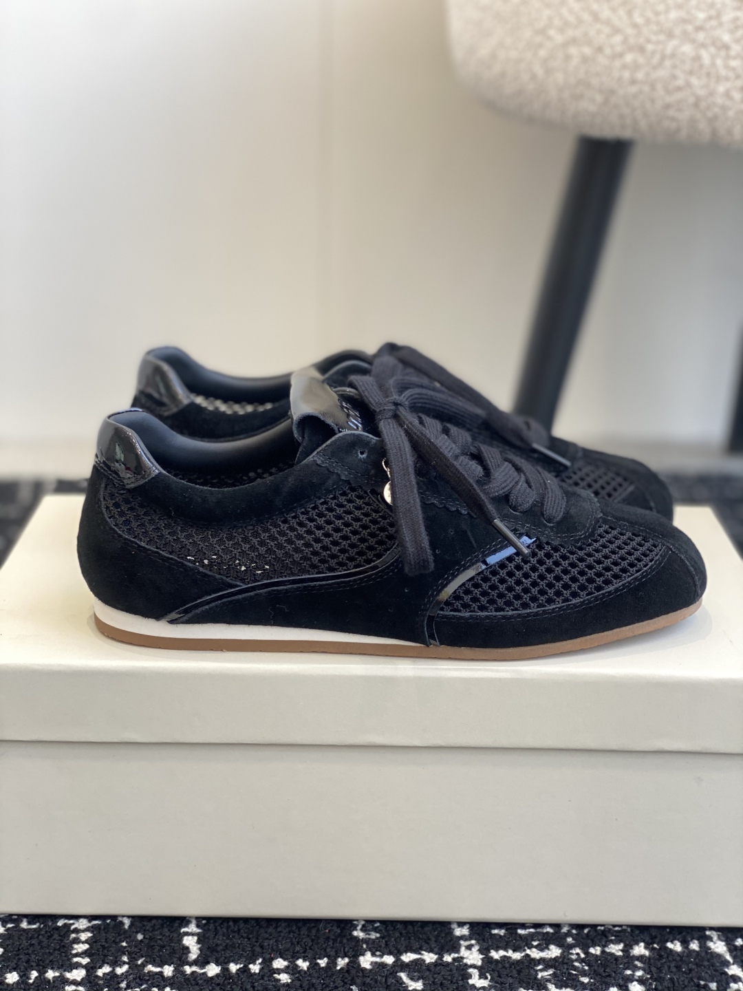 代购级
unfolio春夏 25新品Cross-Trainer系带低帮运动鞋

文咏珊张小斐众多网红 明