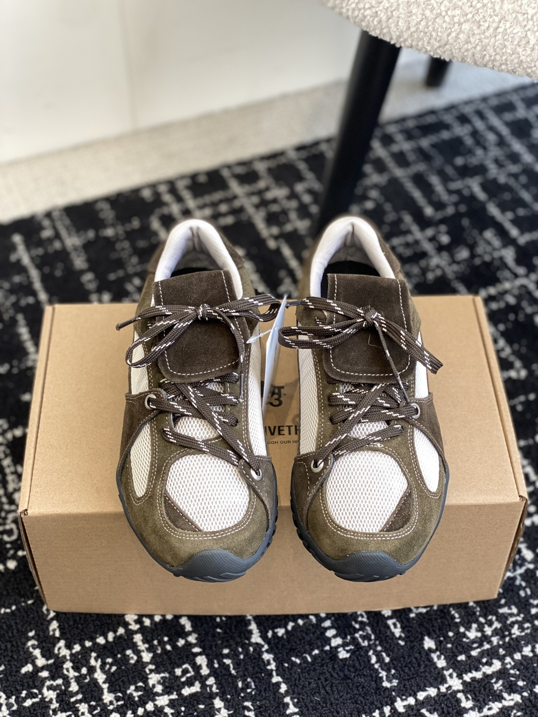 代购级
Negativethree(nt3)韩国设计师品牌机能运动鞋 原版1比1复制  

韩国各大网红