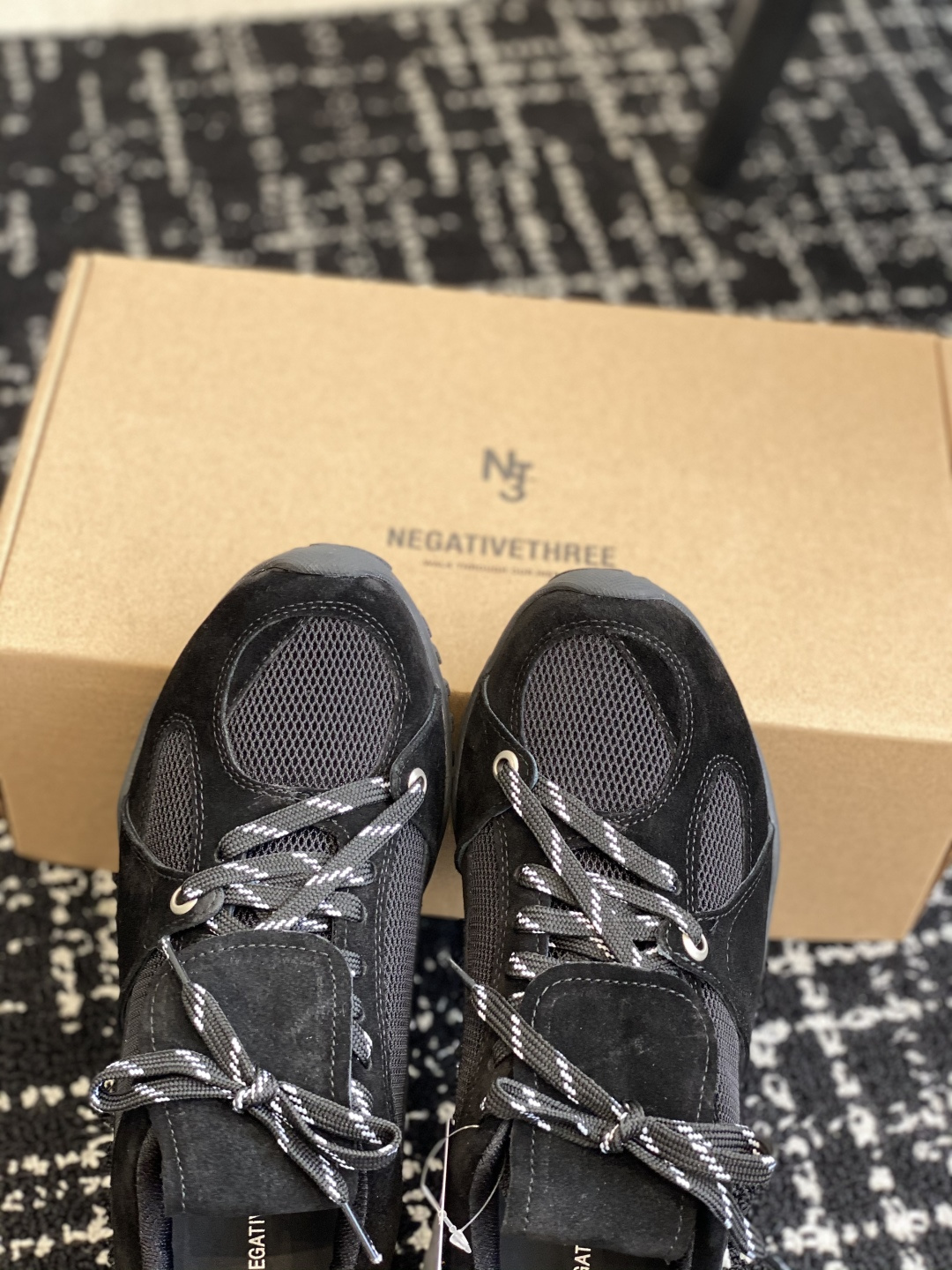 代购级
Negativethree(nt3)韩国设计师品牌机能运动鞋 原版1比1复制  

韩国各大网红