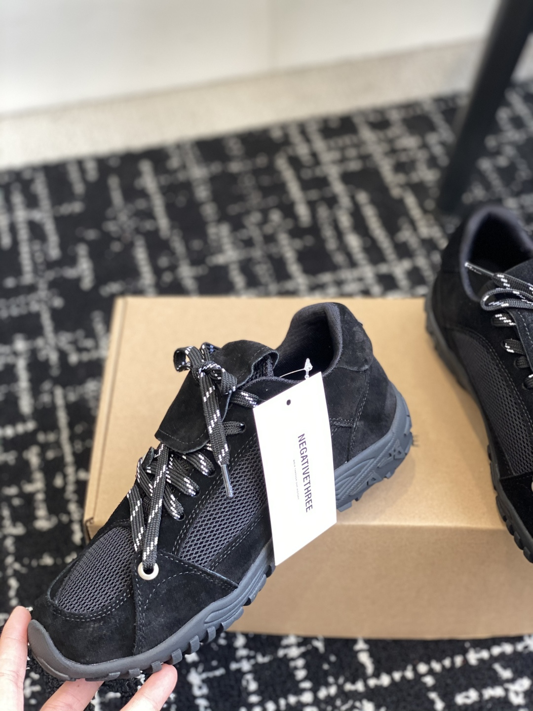 代购级
Negativethree(nt3)韩国设计师品牌机能运动鞋 原版1比1复制  

韩国各大网红